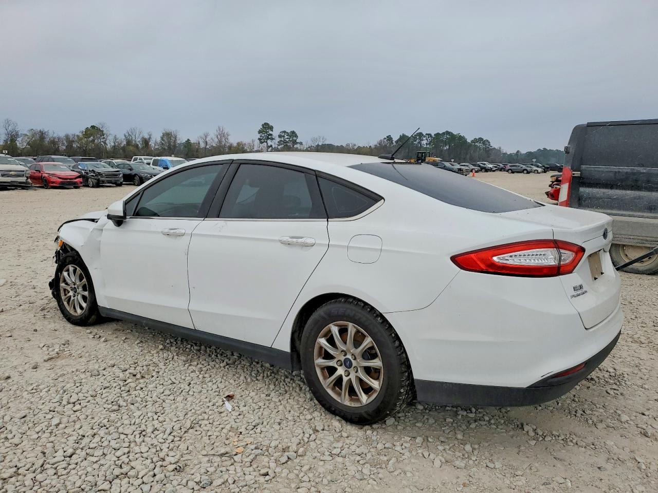 2016 FORD FUSION S photo 2