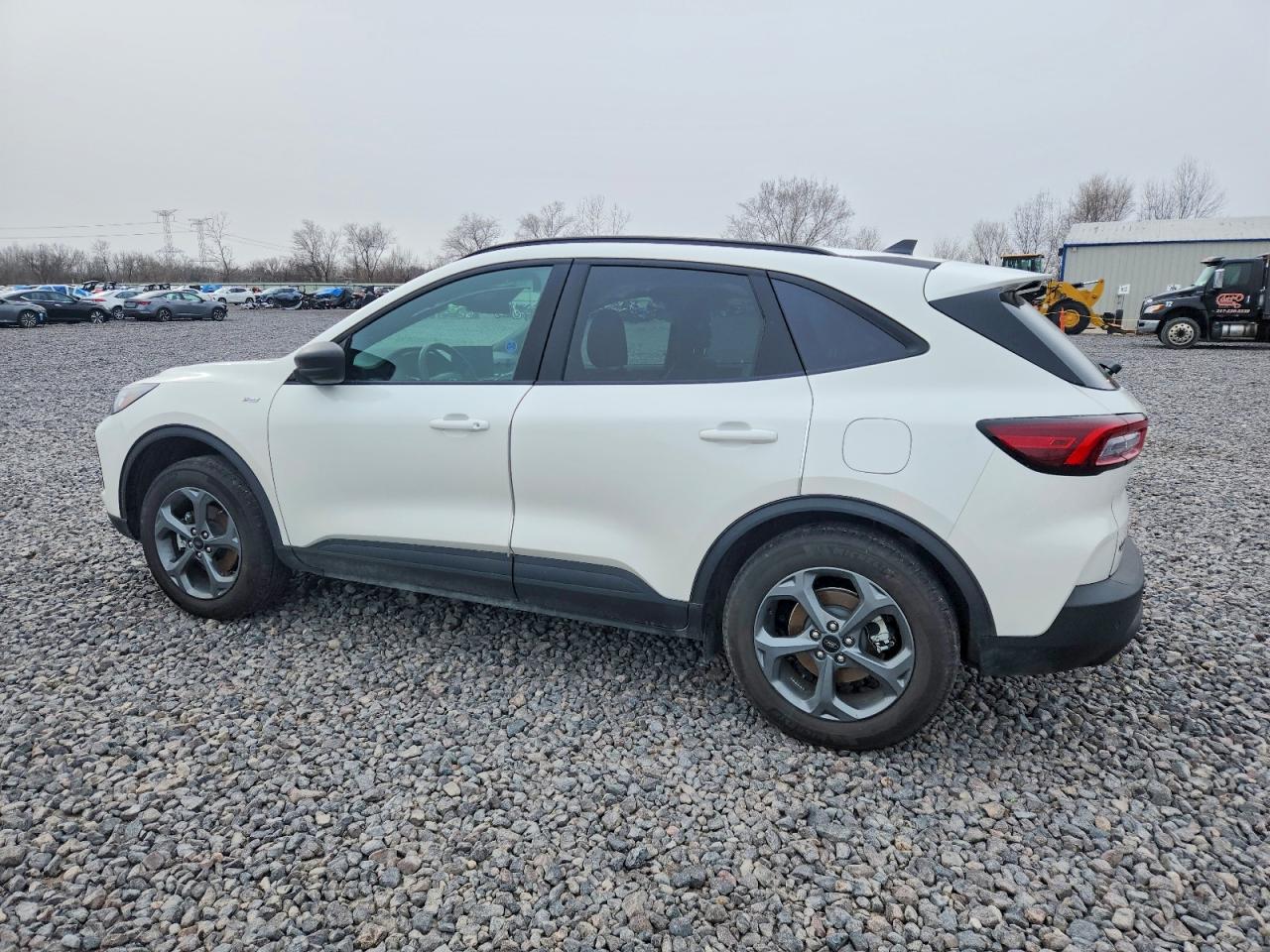 2025 FORD ESCAPE ST LINE photo 2