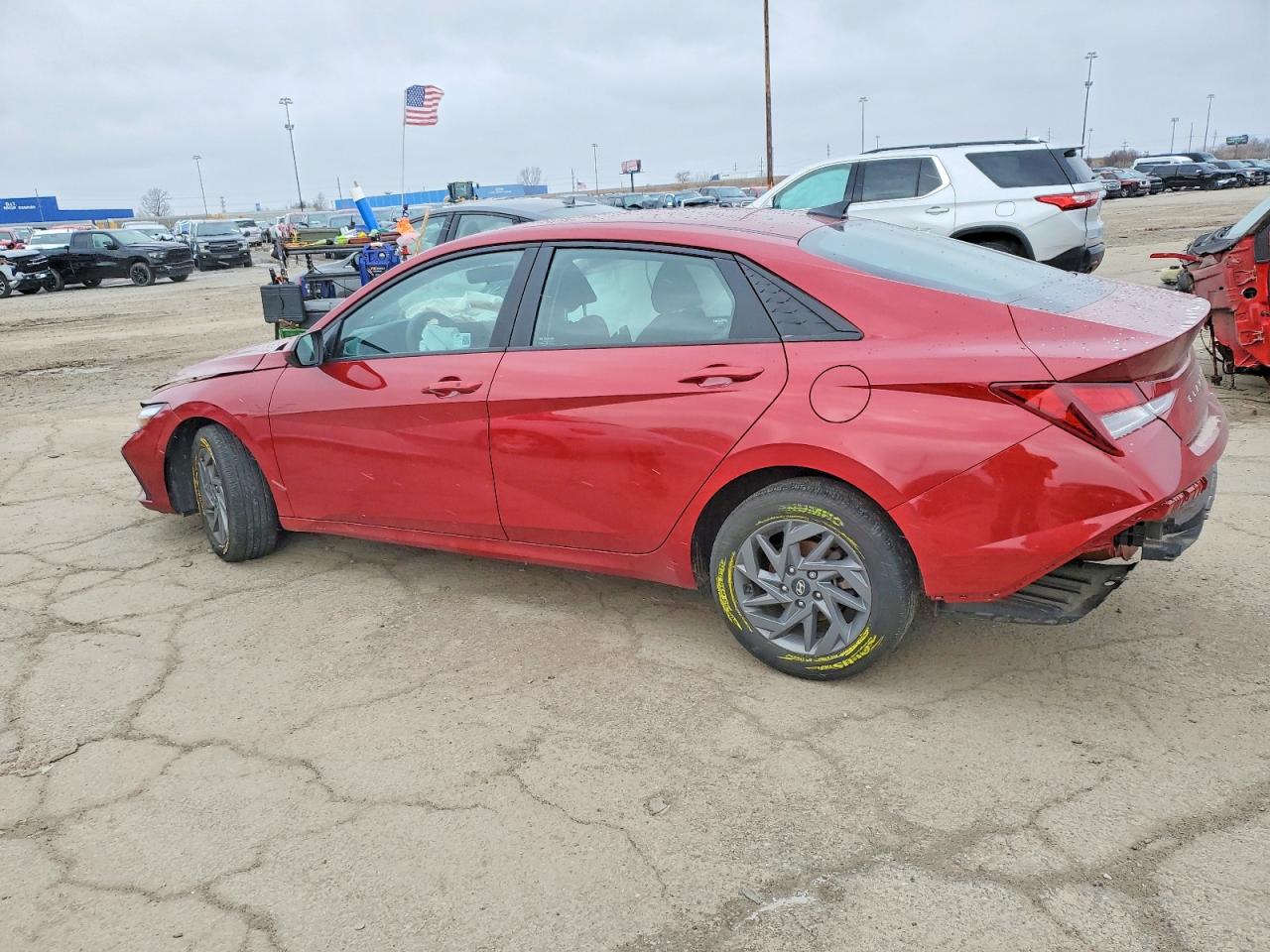 2024 HYUNDAI ELANTRA SEL photo 2