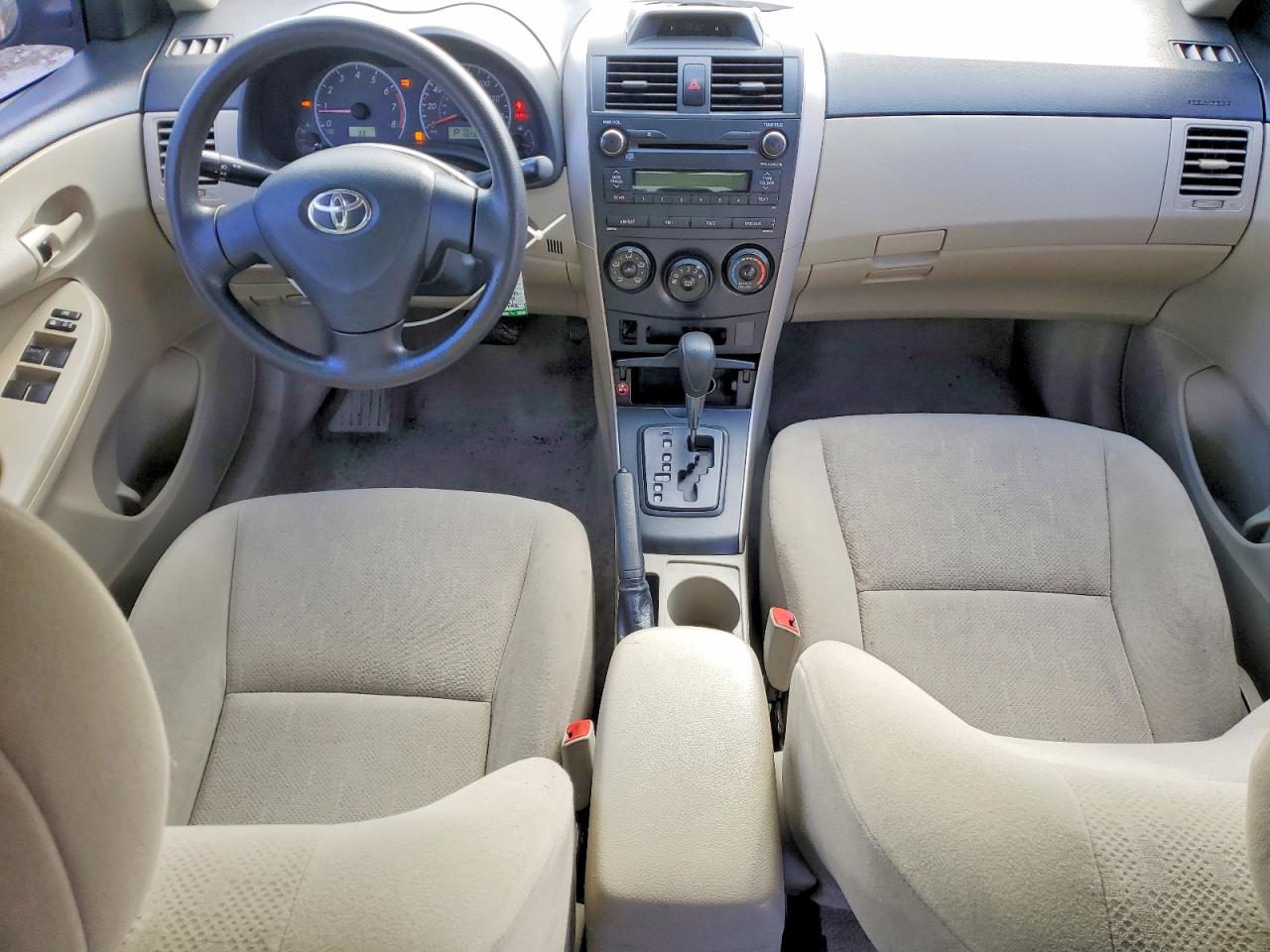 2013 TOYOTA COROLLA BASE photo 8
