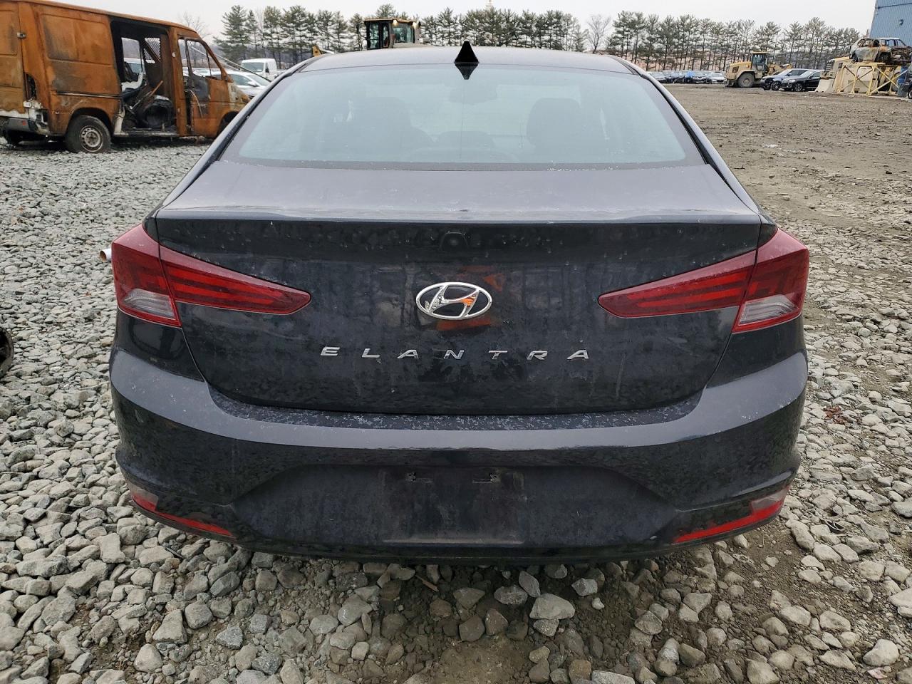 2020 HYUNDAI ELANTRA SEL photo 6