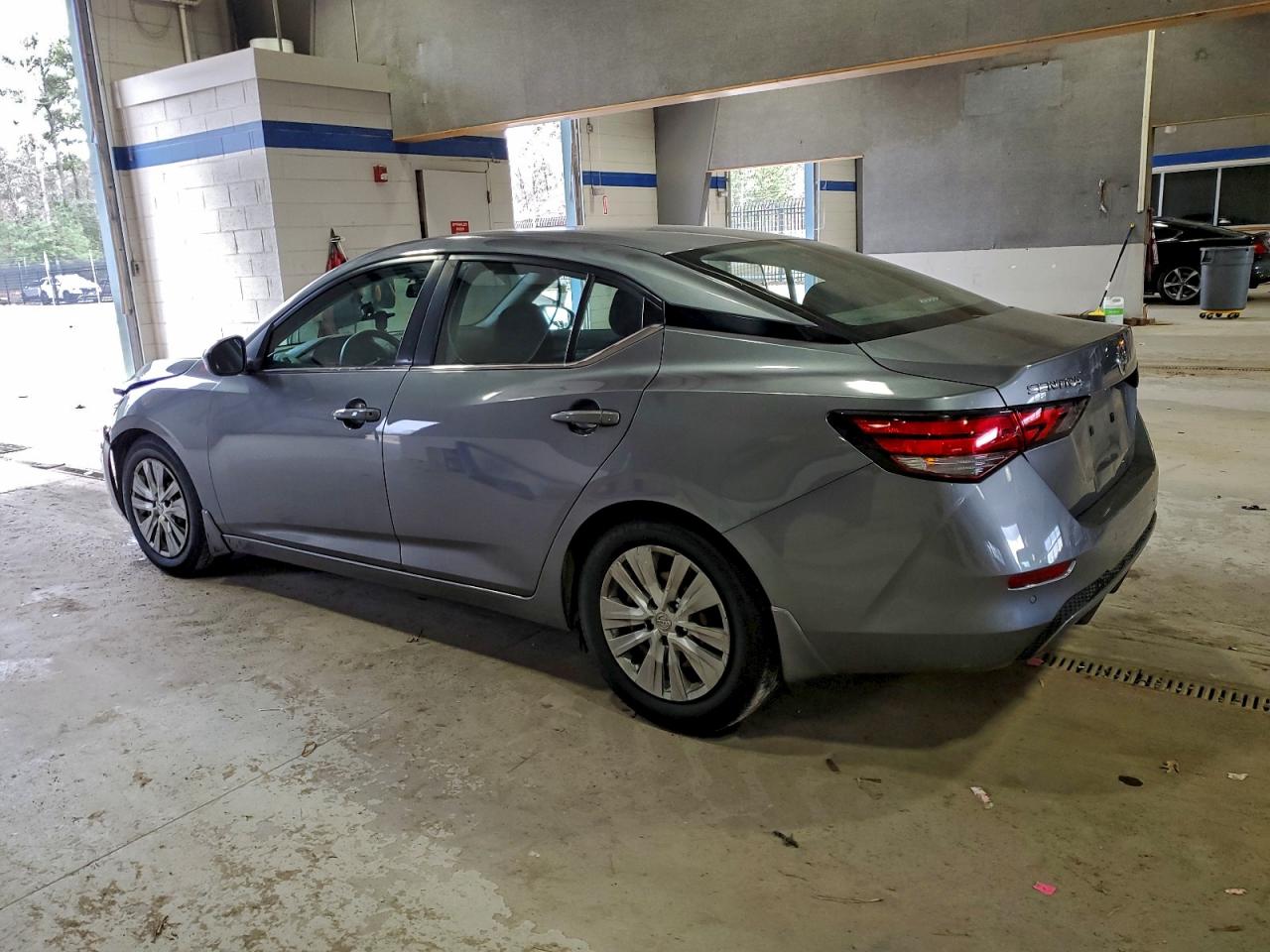 2022 NISSAN SENTRA S photo 2