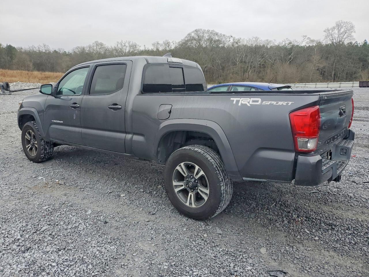 2017 TOYOTA TACOMA DOUBLE CAB photo 2