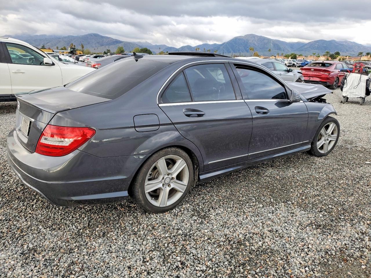 2014 MERCEDES-BENZ C 250 photo 3