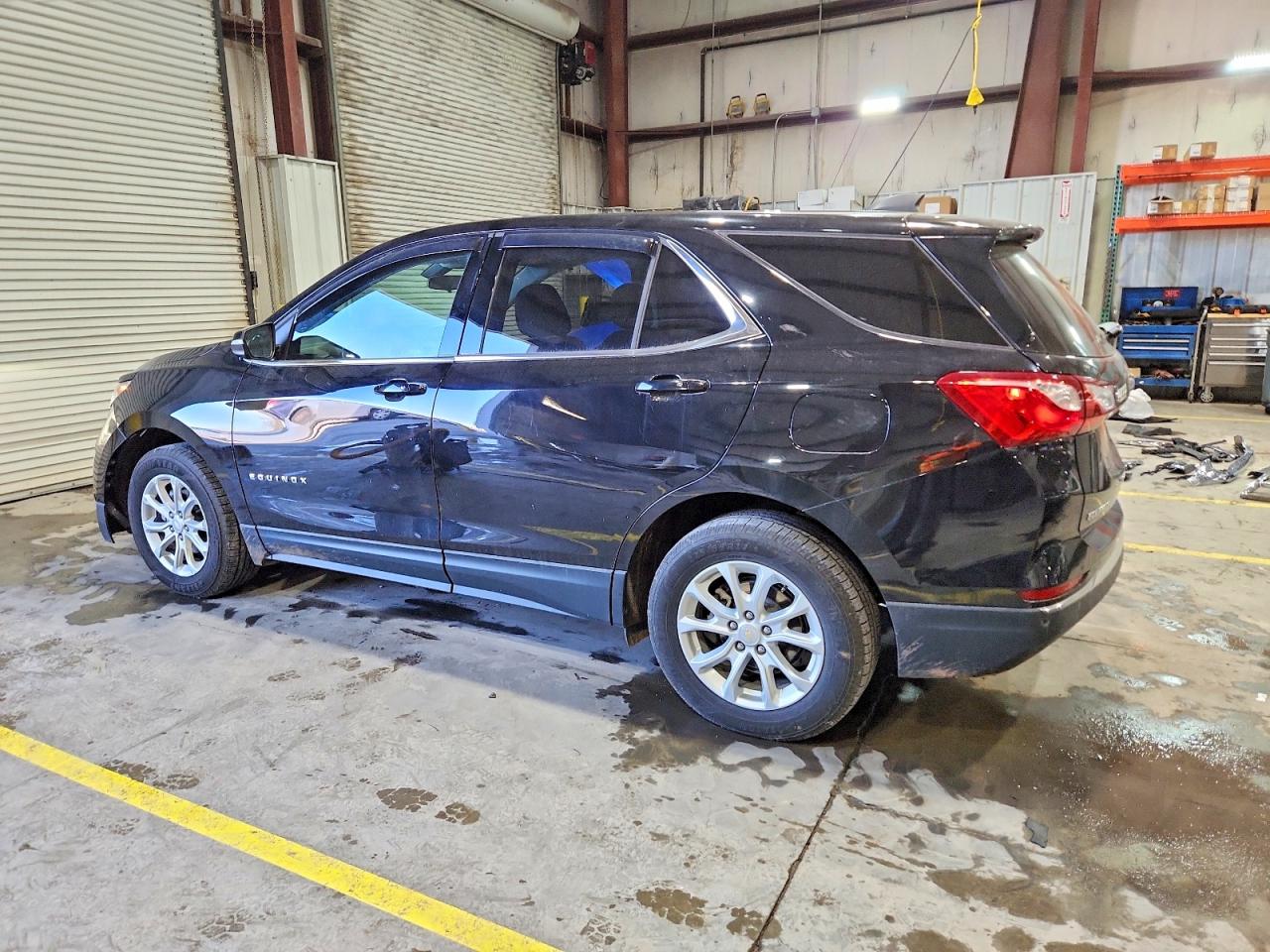 2019 CHEVROLET EQUINOX LT photo 2