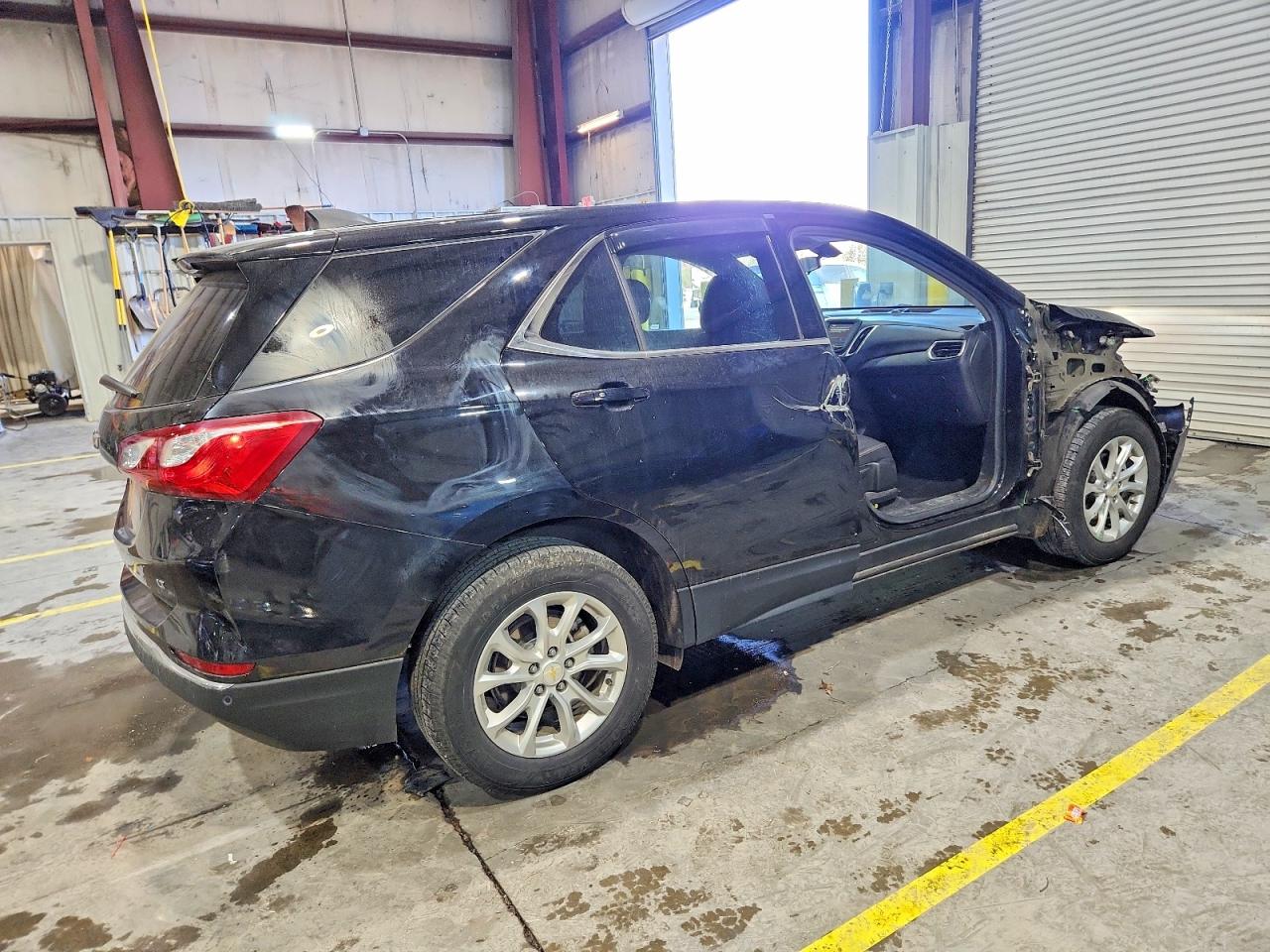 2019 CHEVROLET EQUINOX LT photo 3