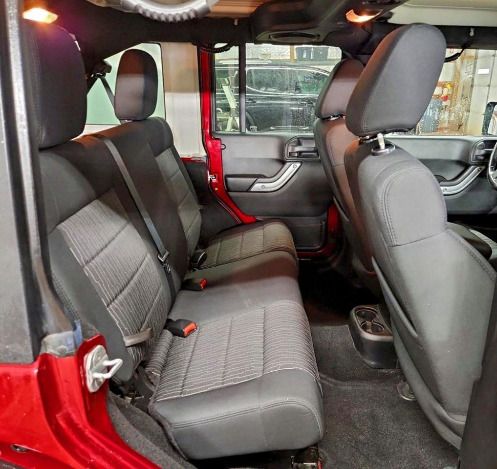 2012 JEEP WRANGLER UNLIMITED SAHARA photo 10