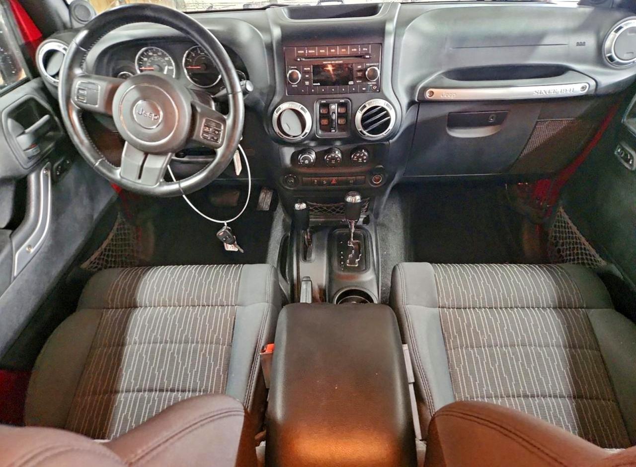 2012 JEEP WRANGLER UNLIMITED SAHARA photo 8