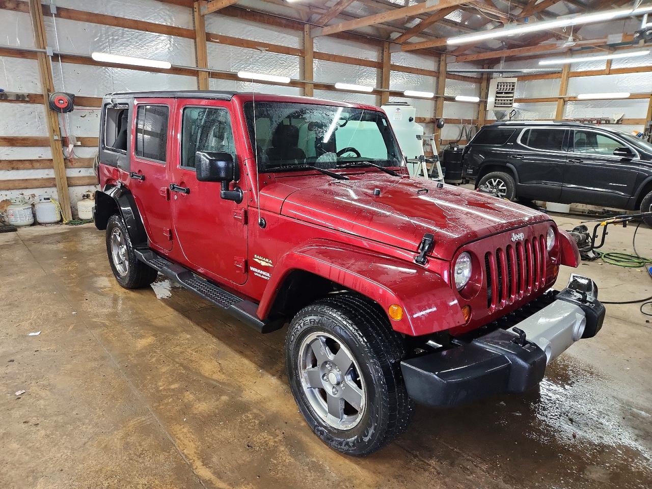 2012 JEEP WRANGLER UNLIMITED SAHARA photo 4