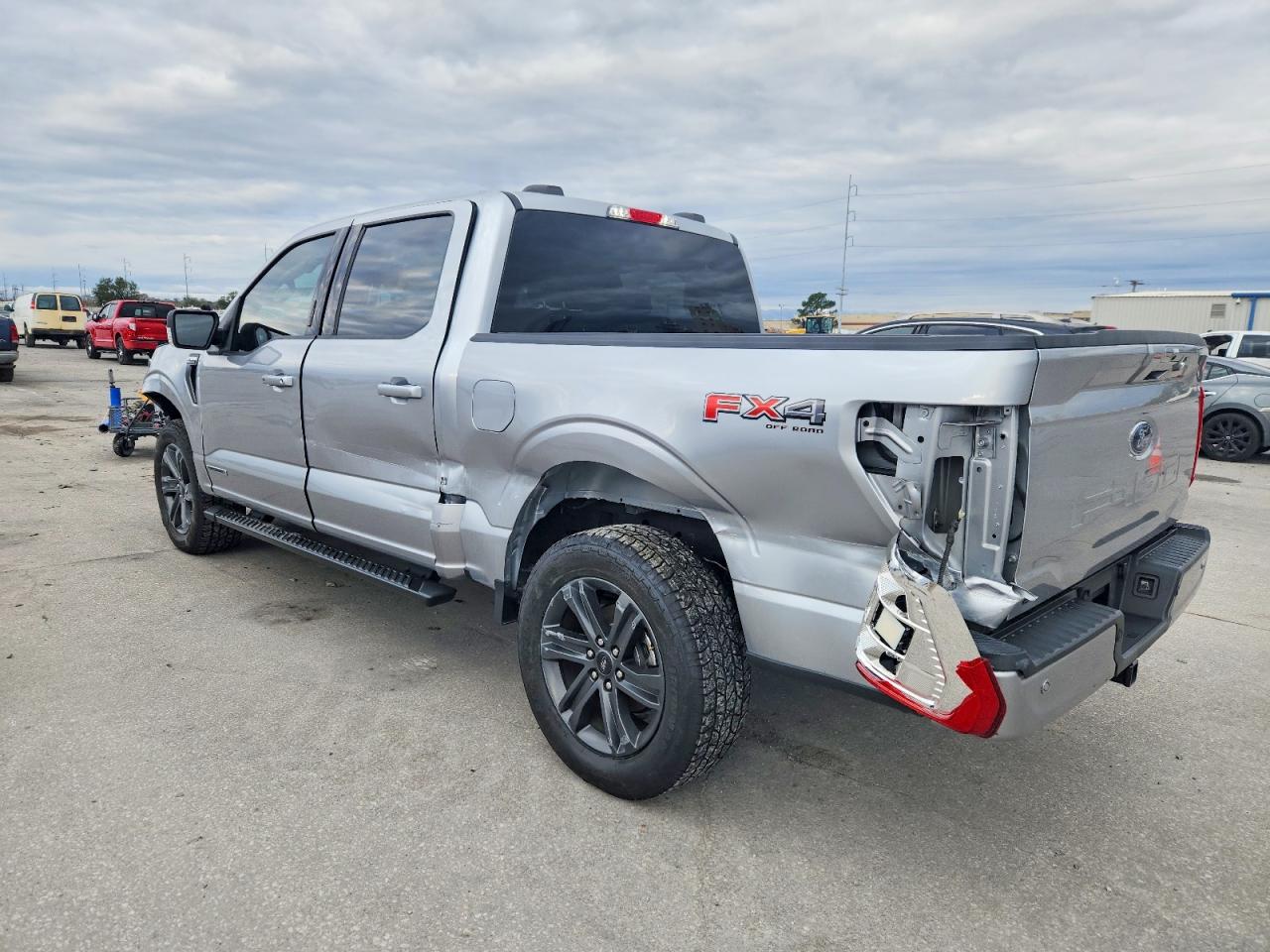 2023 FORD F150 SUPERCREW photo 2