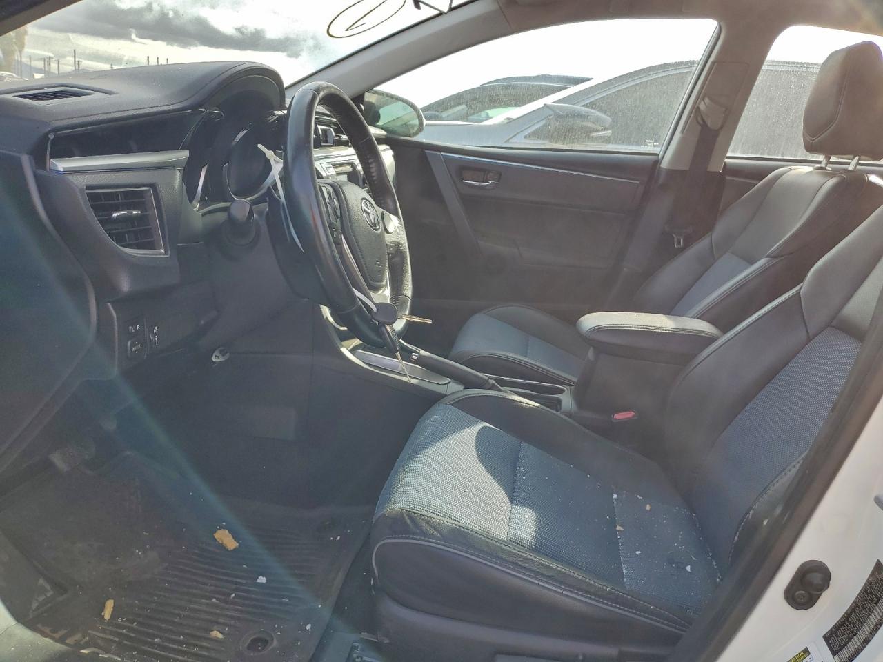 2014 TOYOTA COROLLA L photo 7