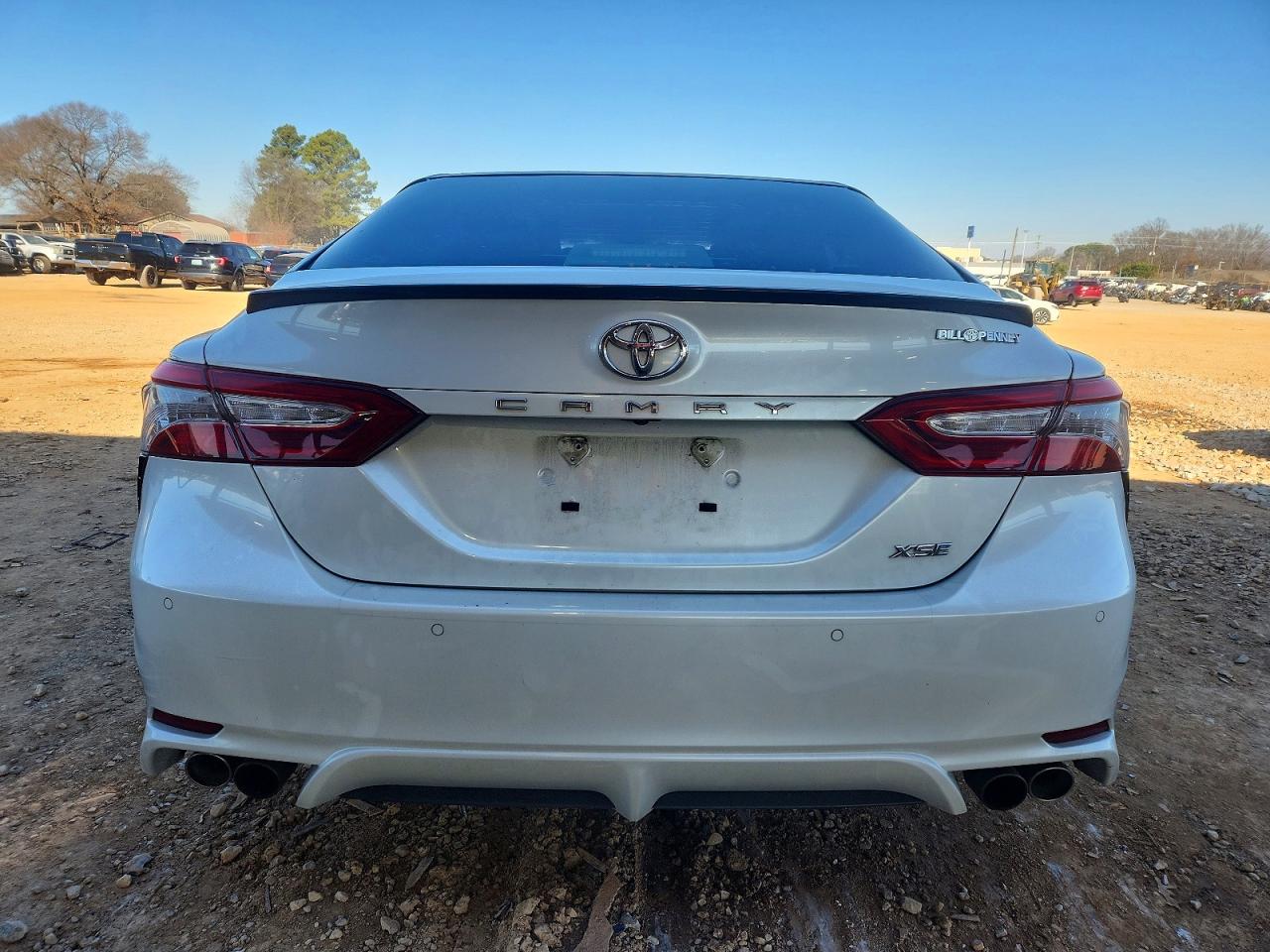 2018 TOYOTA CAMRY XSE photo 6