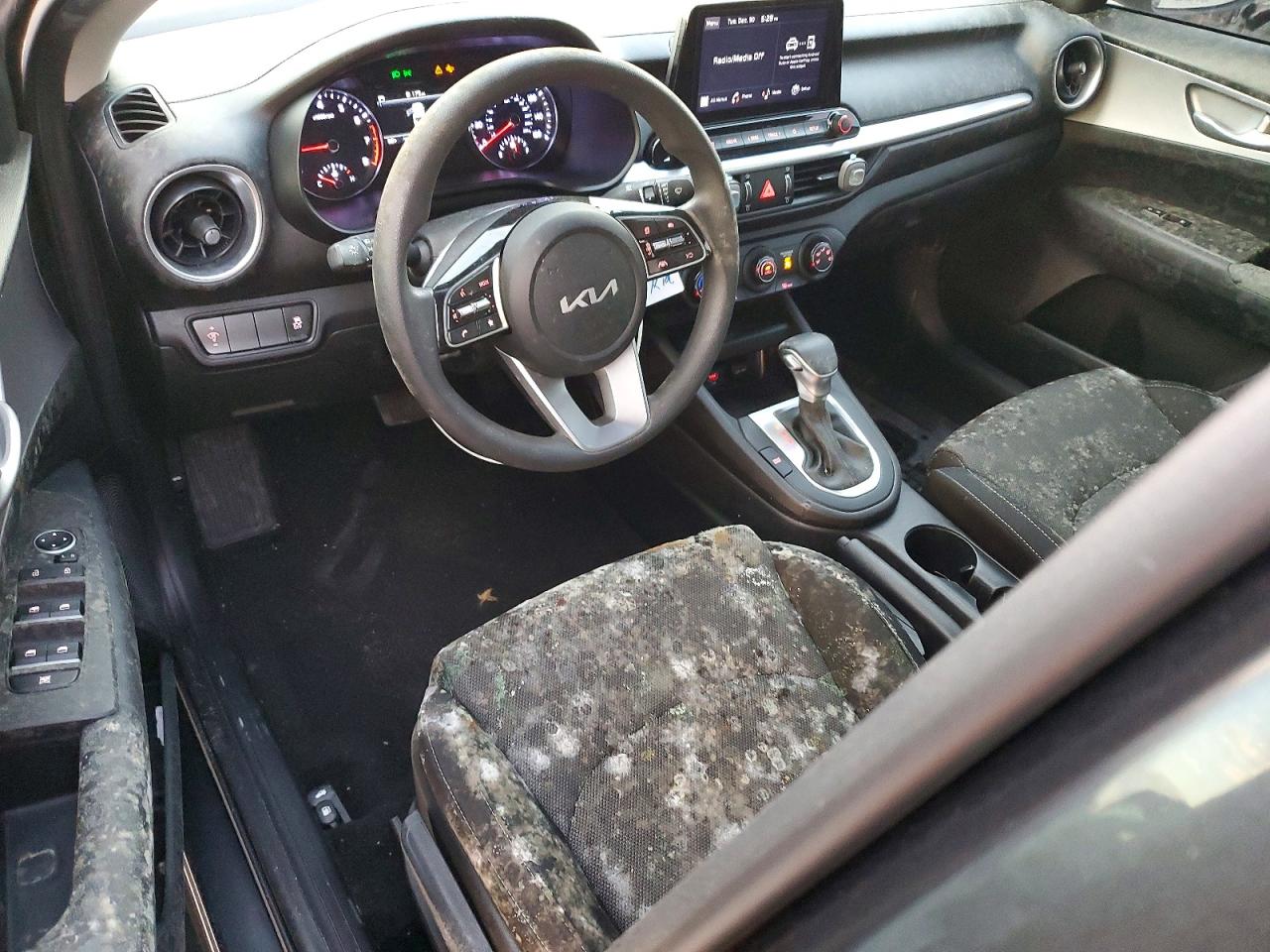 2023 KIA FORTE LX photo 8