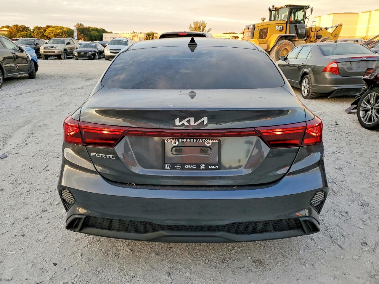 2023 KIA FORTE LX photo 6