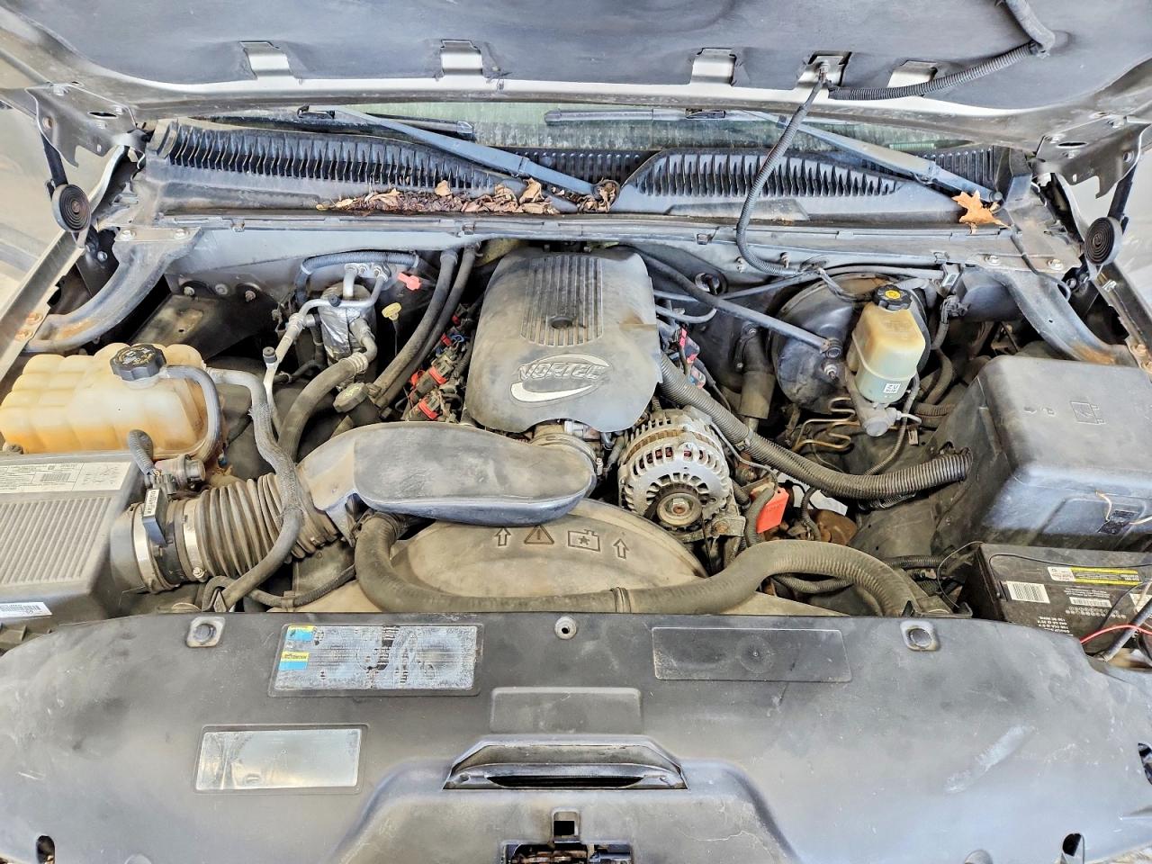 2002 CHEVROLET SILVERADO C1500 photo 11