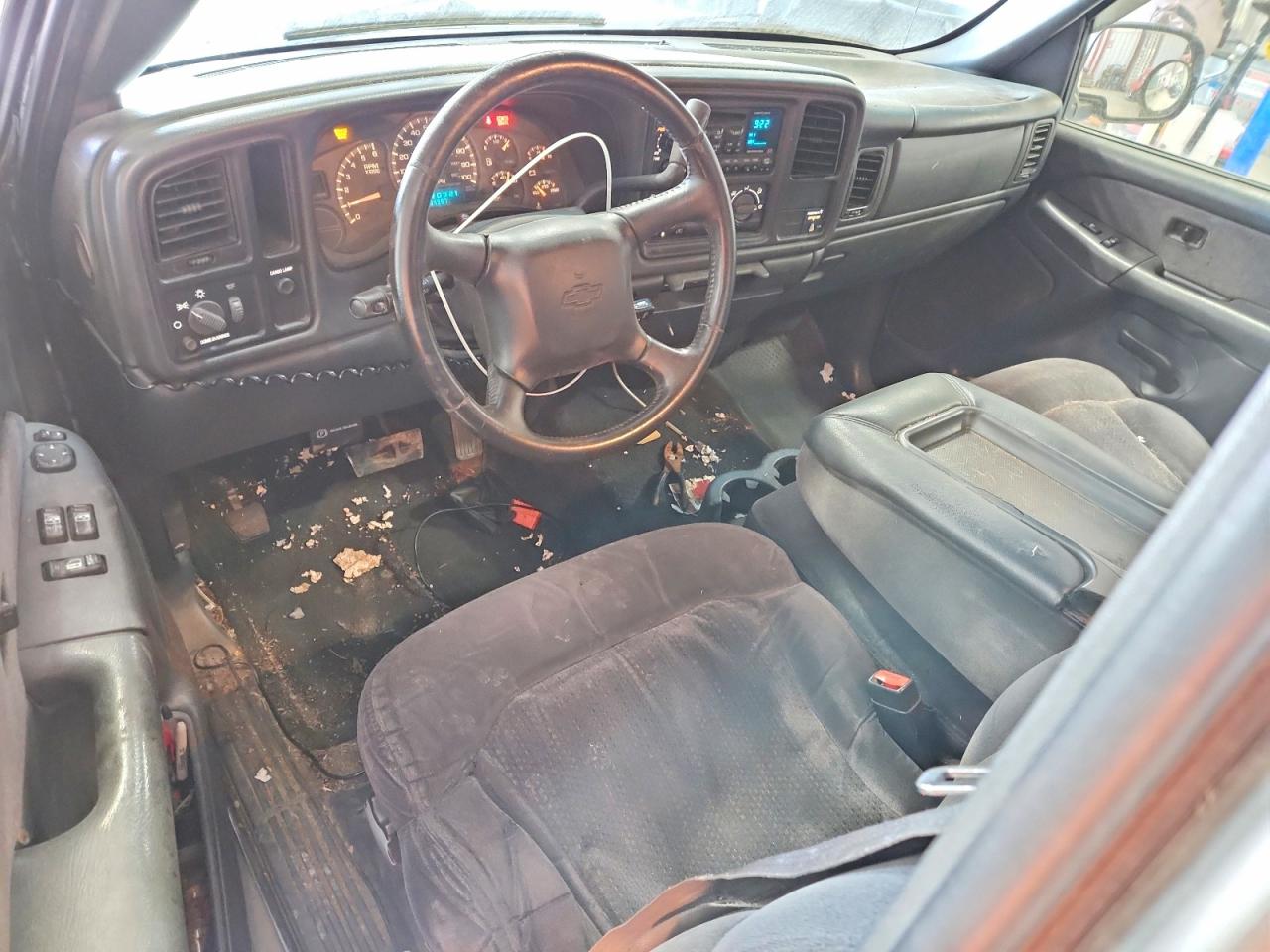 2002 CHEVROLET SILVERADO C1500 photo 8