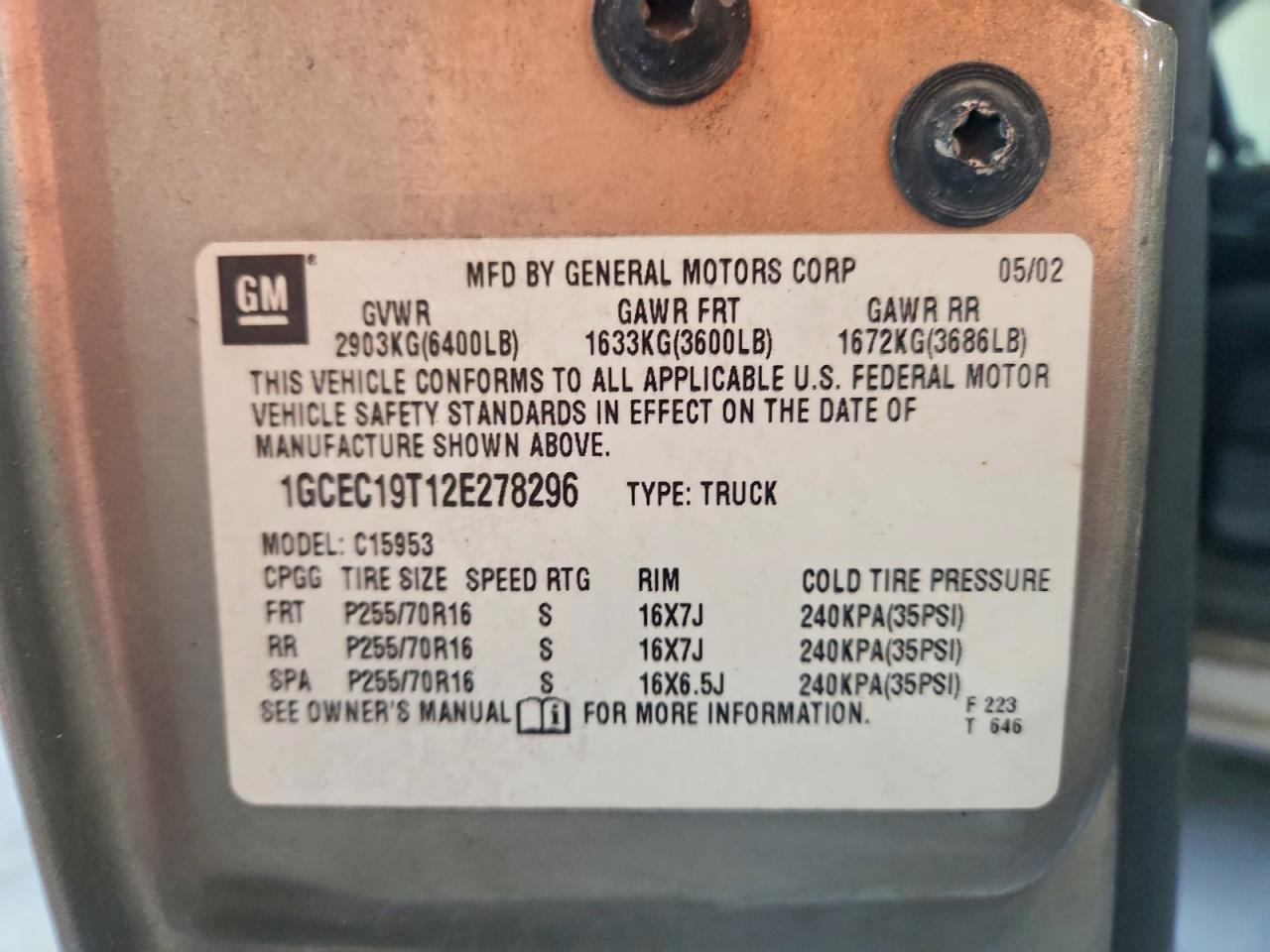 2002 CHEVROLET SILVERADO C1500 photo 12