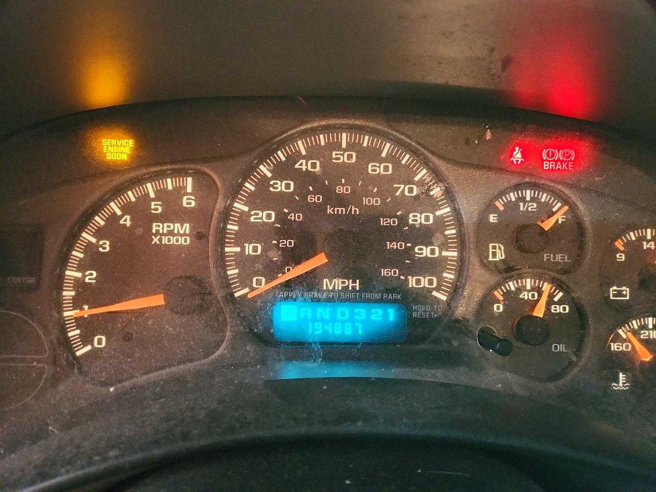 2002 CHEVROLET SILVERADO C1500 photo 9