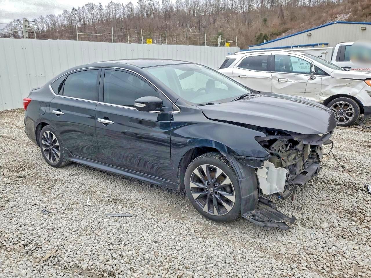 2017 NISSAN SENTRA S photo 4