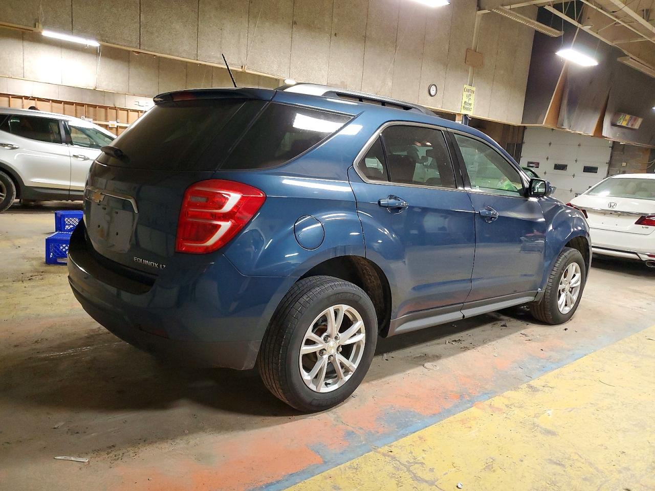 2016 CHEVROLET EQUINOX LT photo 3