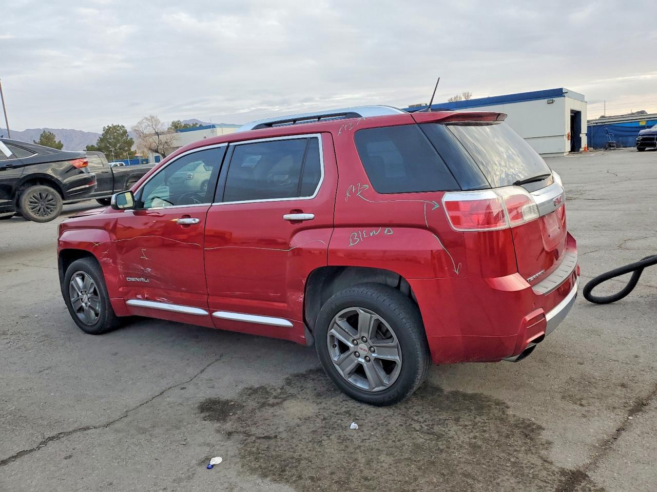 2013 GMC TERRAIN DENALI photo 2