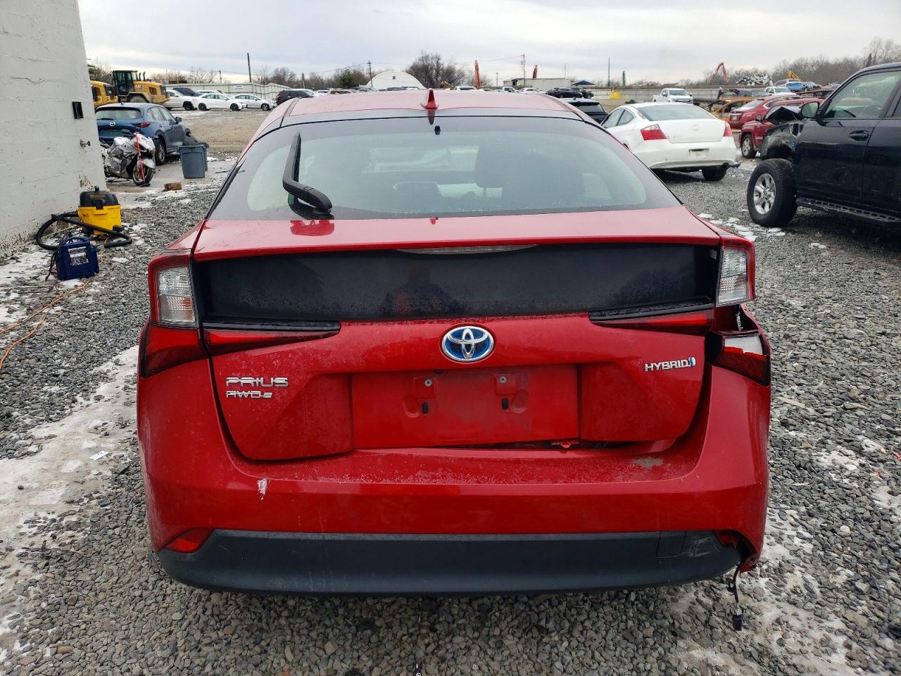 2019 TOYOTA PRIUS photo 6