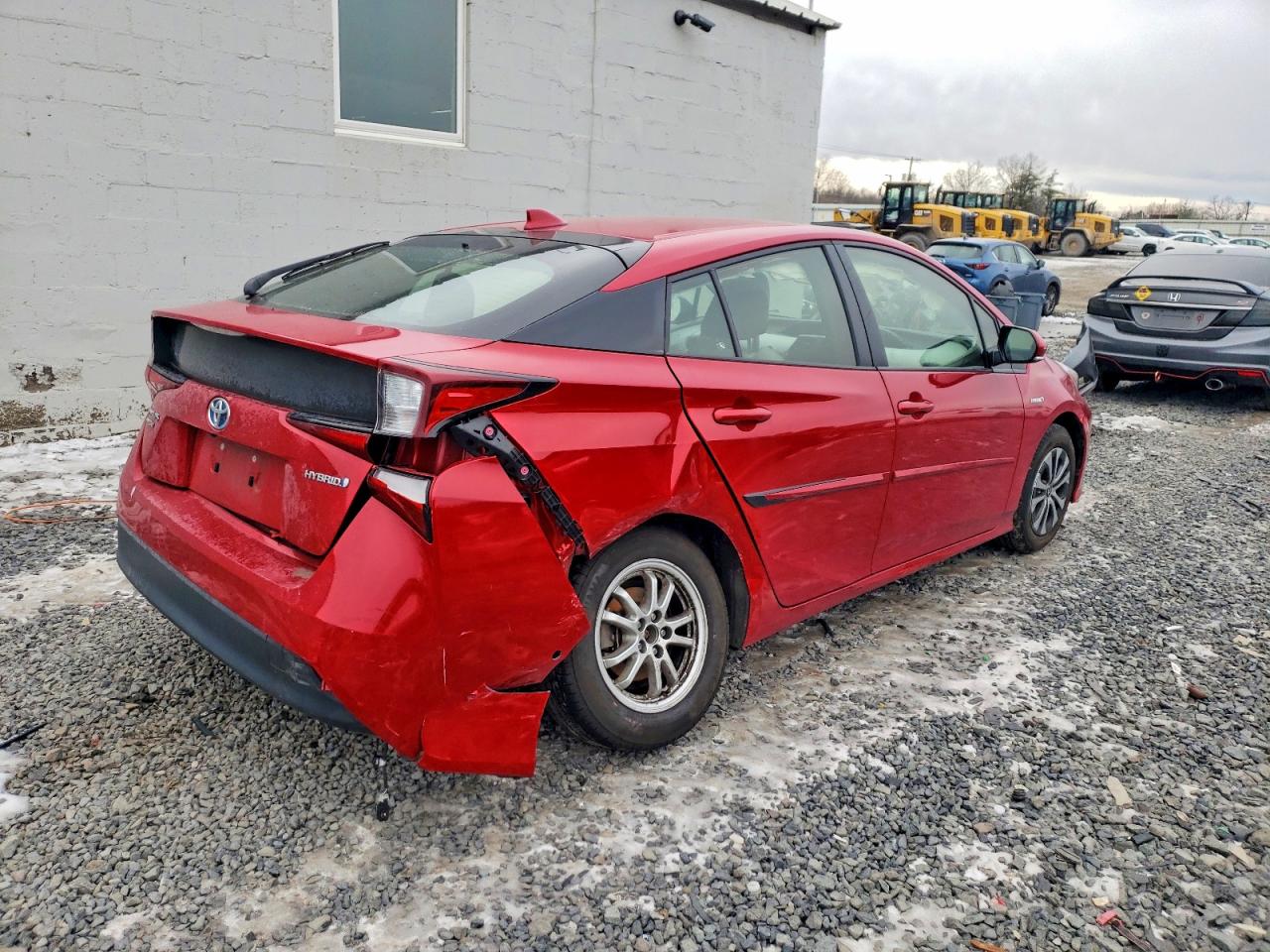 2019 TOYOTA PRIUS photo 3