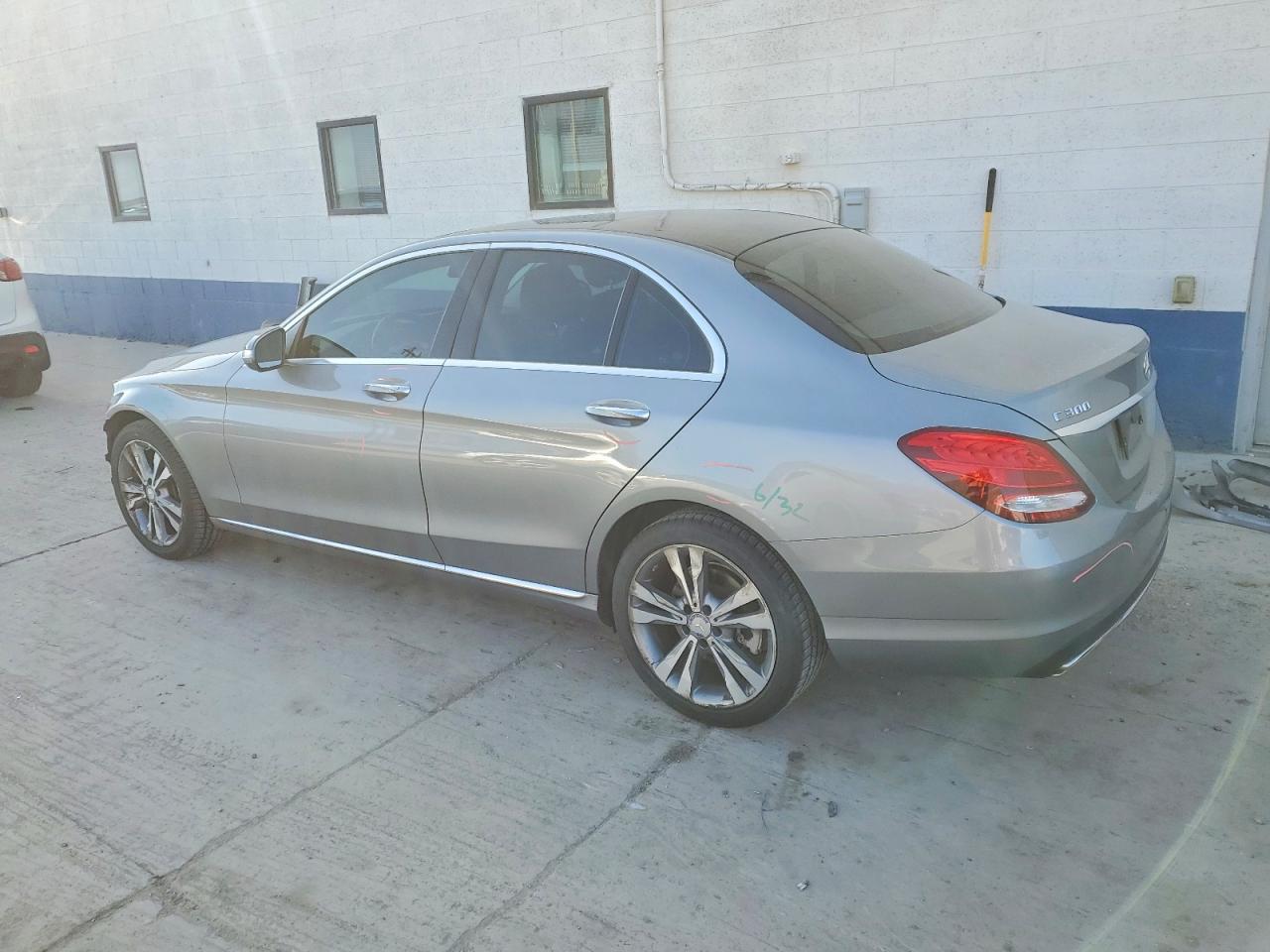 2015 MERCEDES-BENZ C 300 4MATIC photo 2