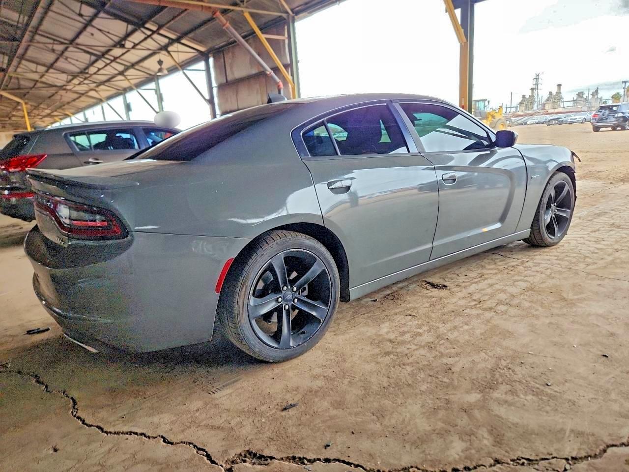 2018 DODGE CHARGER photo 3