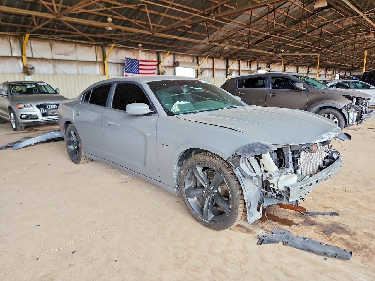 2018 DODGE CHARGER photo 4