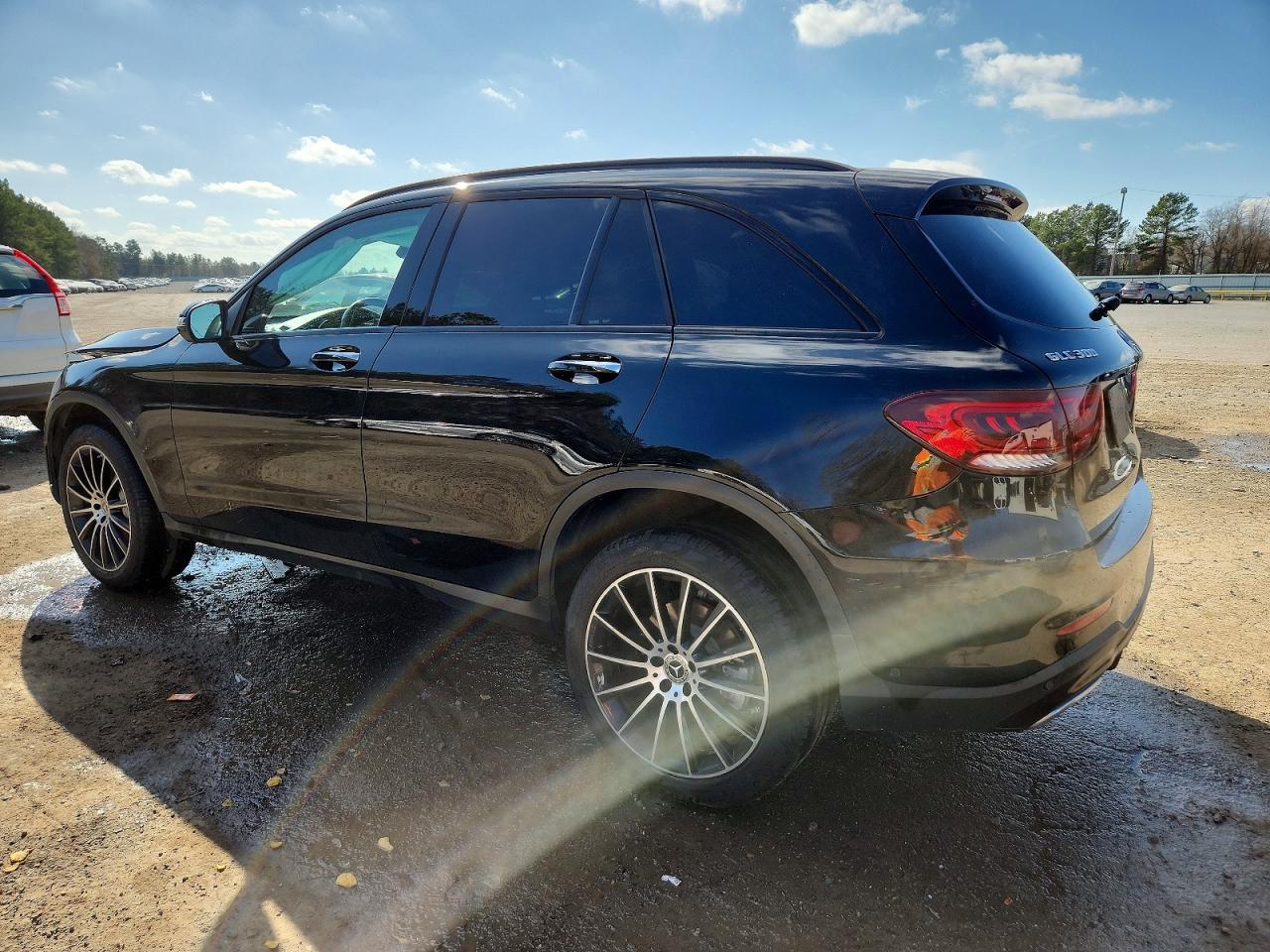 2022 MERCEDES-BENZ GLC 300 photo 2