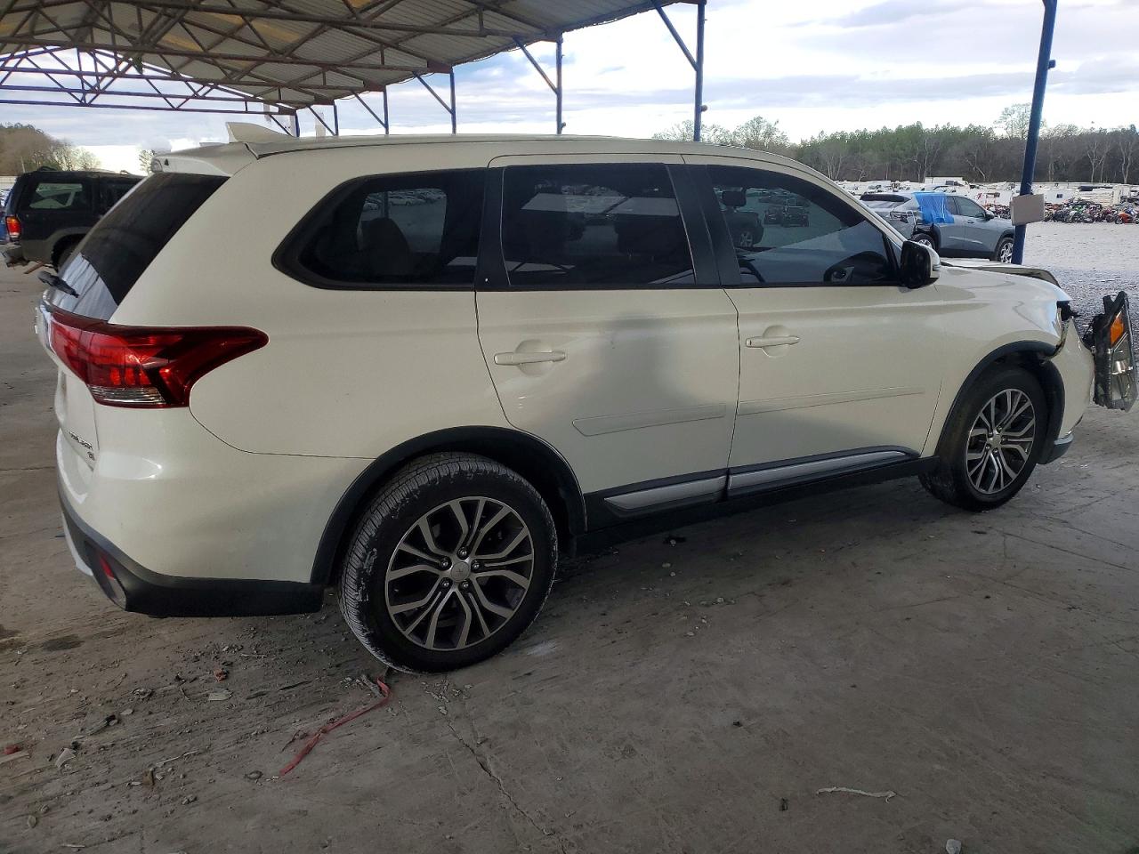 2017 MITSUBISHI OUTLANDER SE photo 3