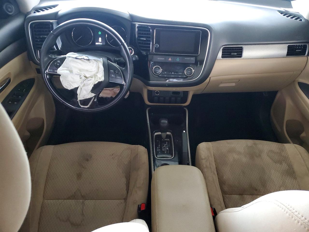 2017 MITSUBISHI OUTLANDER SE photo 8