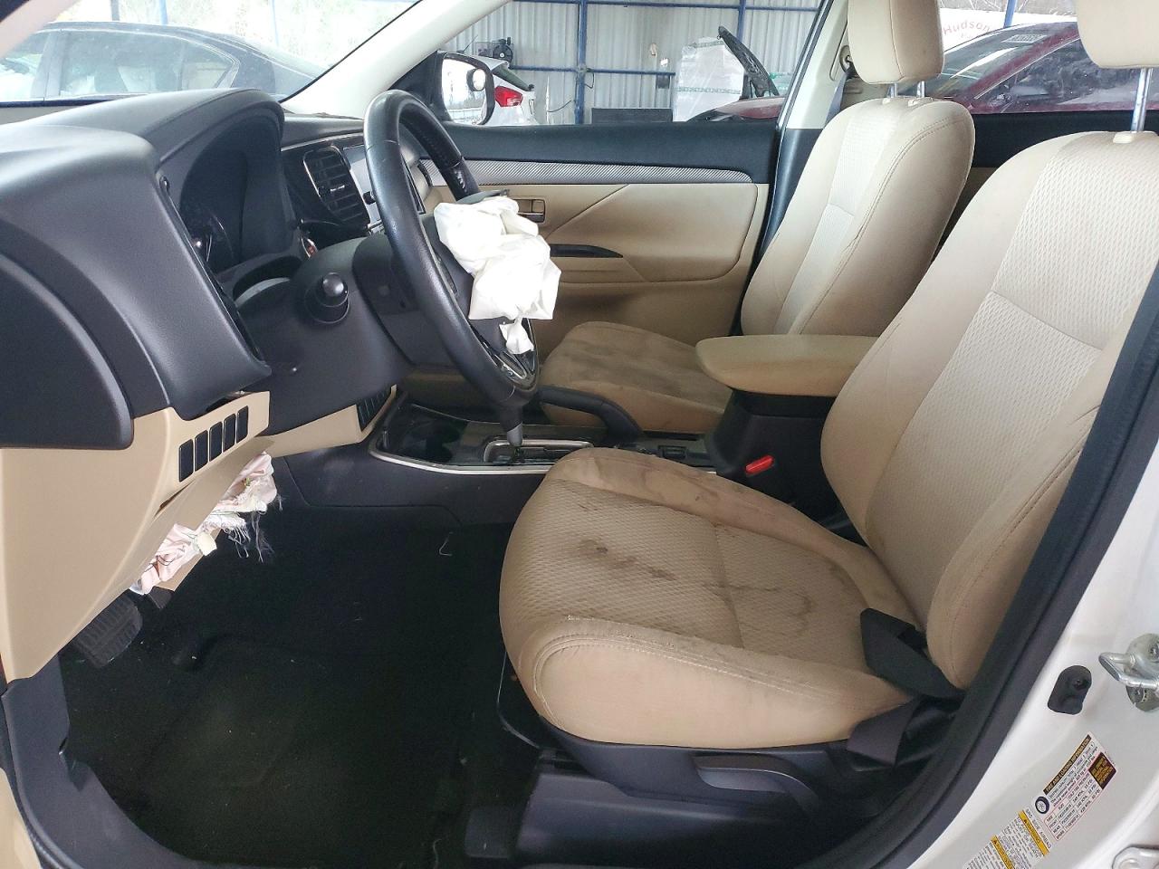 2017 MITSUBISHI OUTLANDER SE photo 7