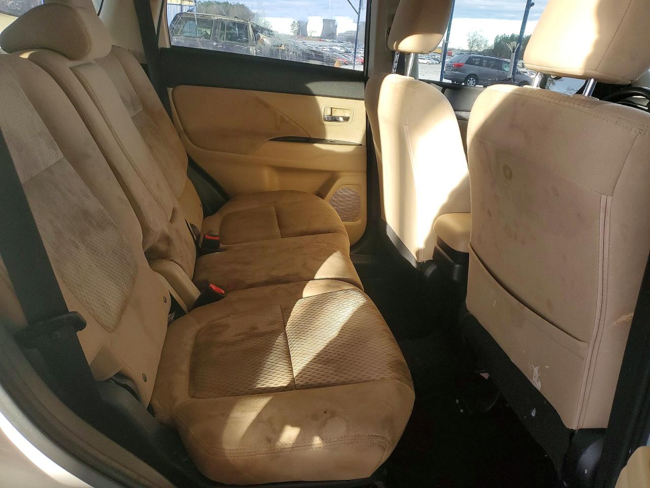 2017 MITSUBISHI OUTLANDER SE photo 10