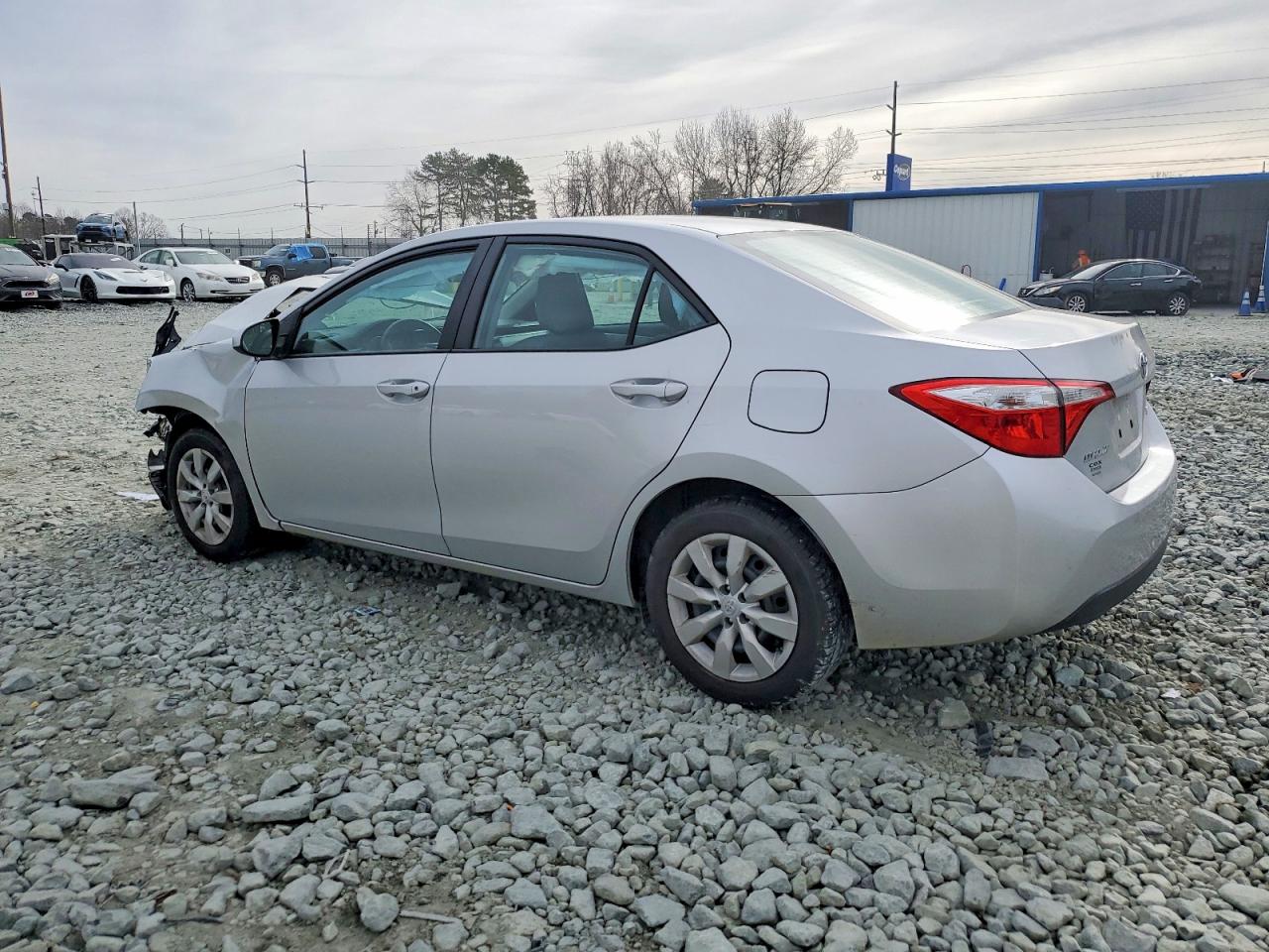 2016 TOYOTA COROLLA L photo 2
