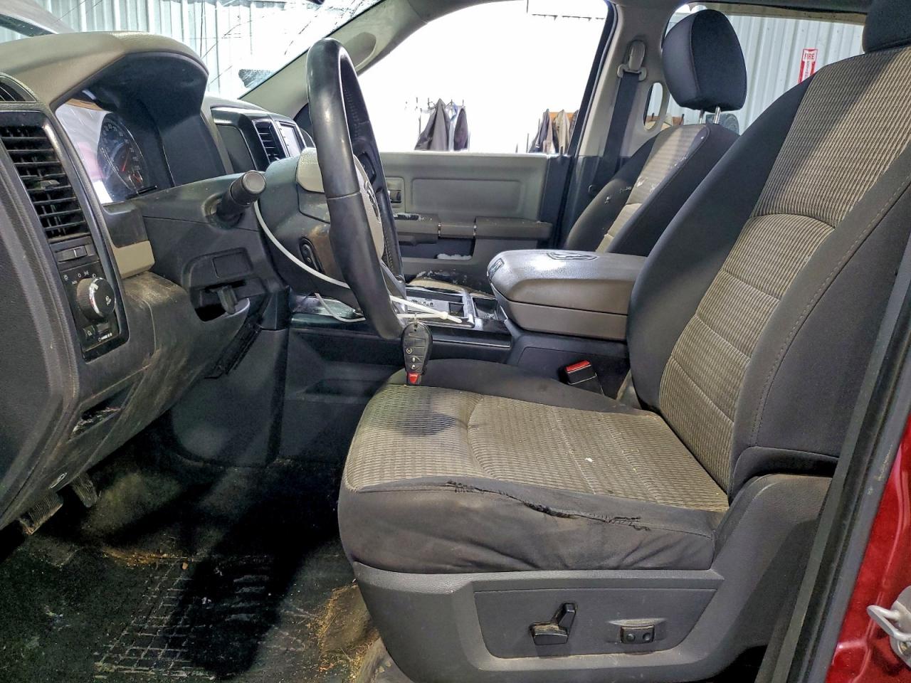2011 DODGE RAM 1500 photo 7