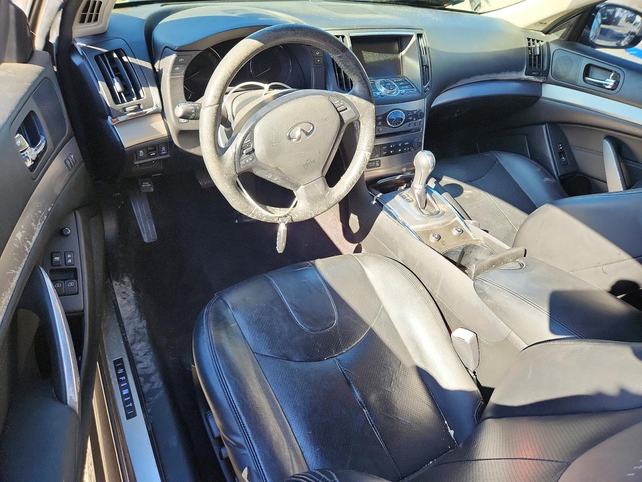 2012 INFINITI G37 BASE photo 8