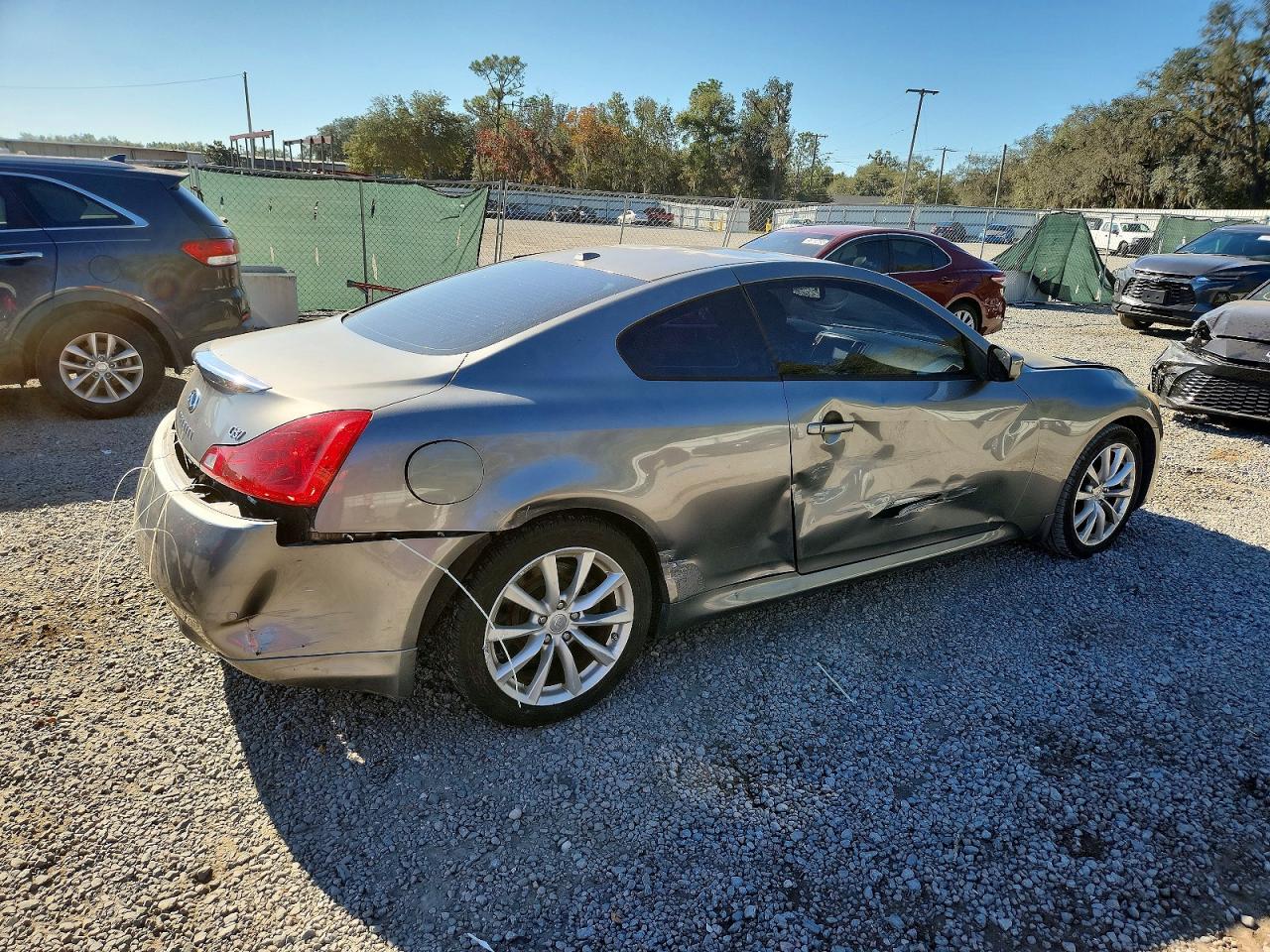 2012 INFINITI G37 BASE photo 3