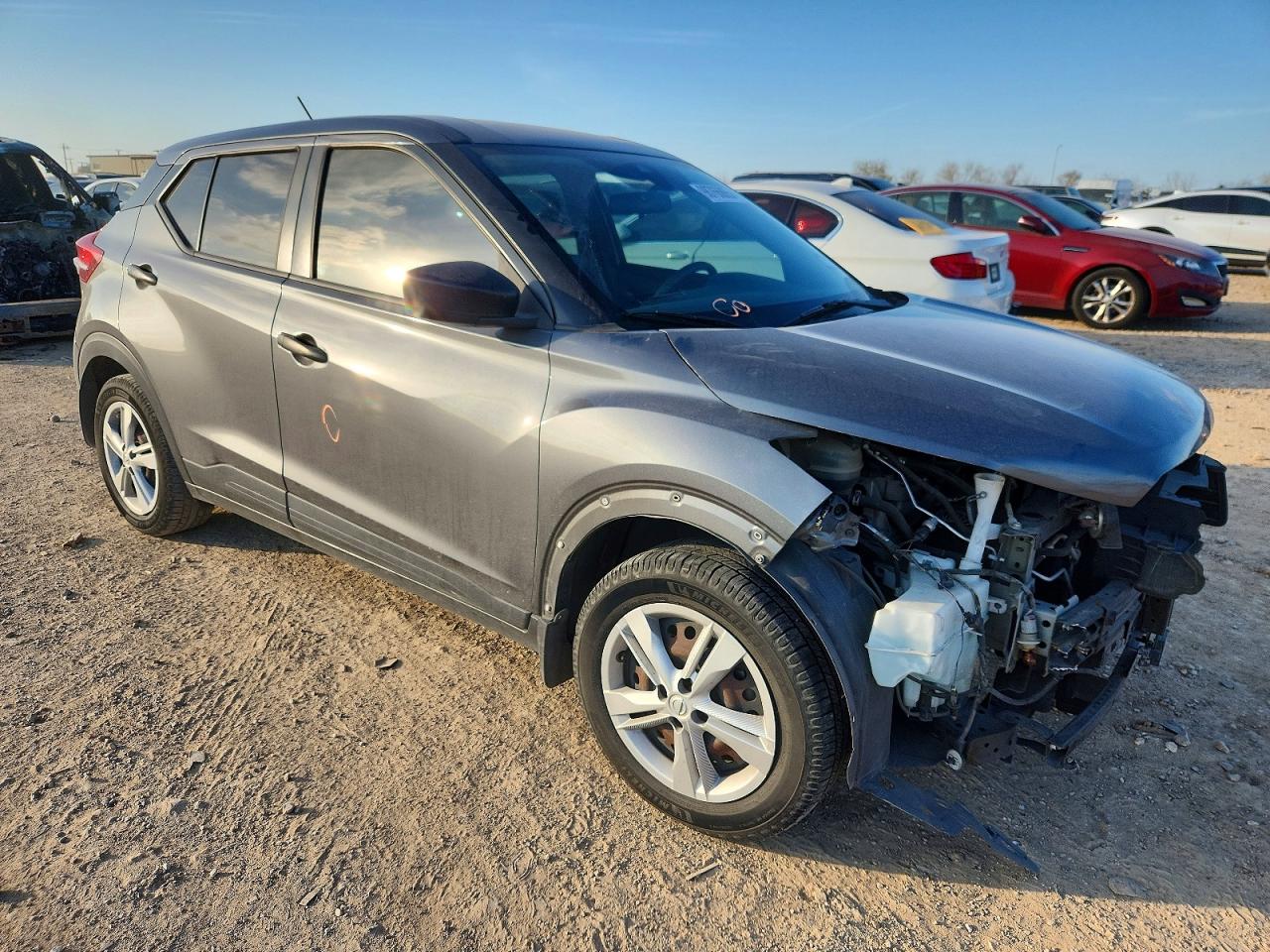 2020 NISSAN KICKS S photo 4
