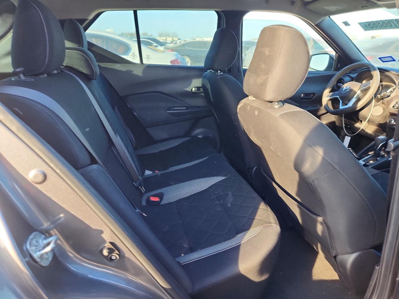 2020 NISSAN KICKS S photo 10