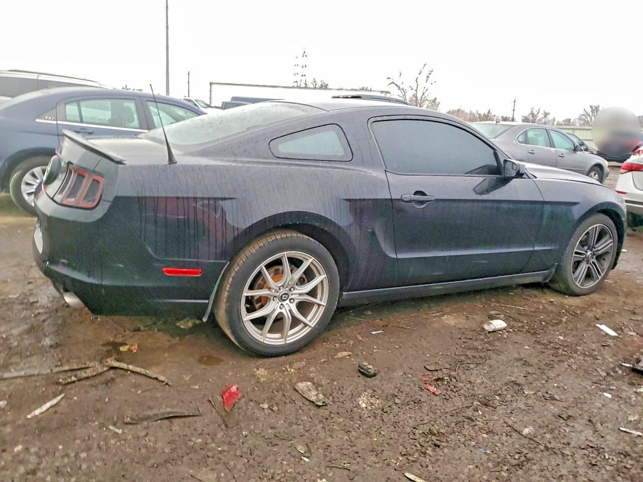 2013 FORD MUSTANG photo 3