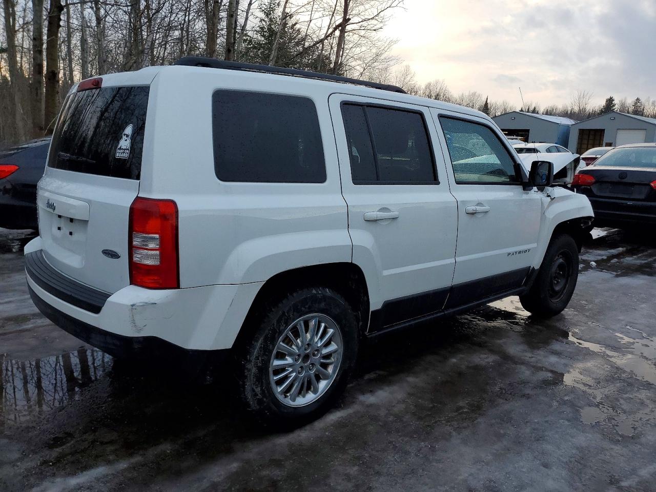 2015 JEEP PATRIOT photo 3