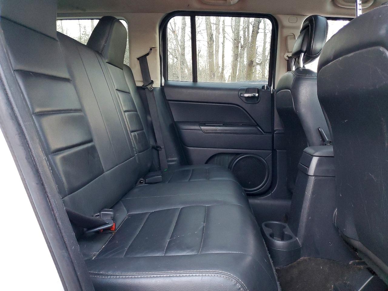 2015 JEEP PATRIOT photo 11