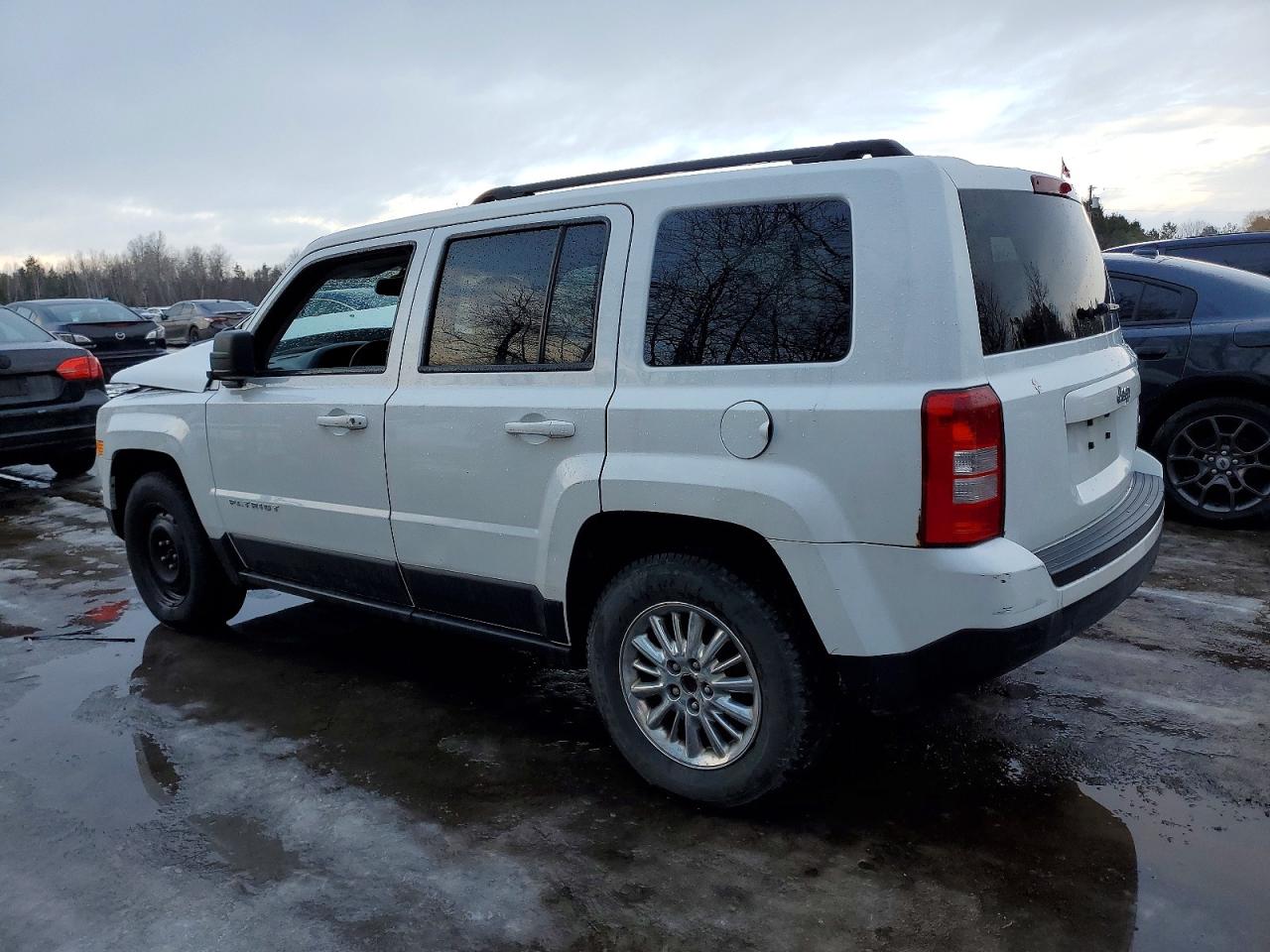 2015 JEEP PATRIOT photo 2