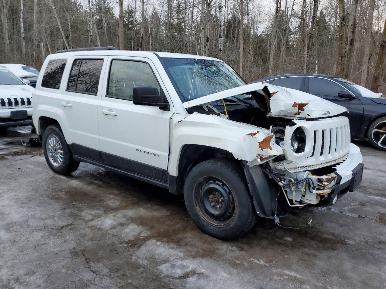 2015 JEEP PATRIOT photo 4