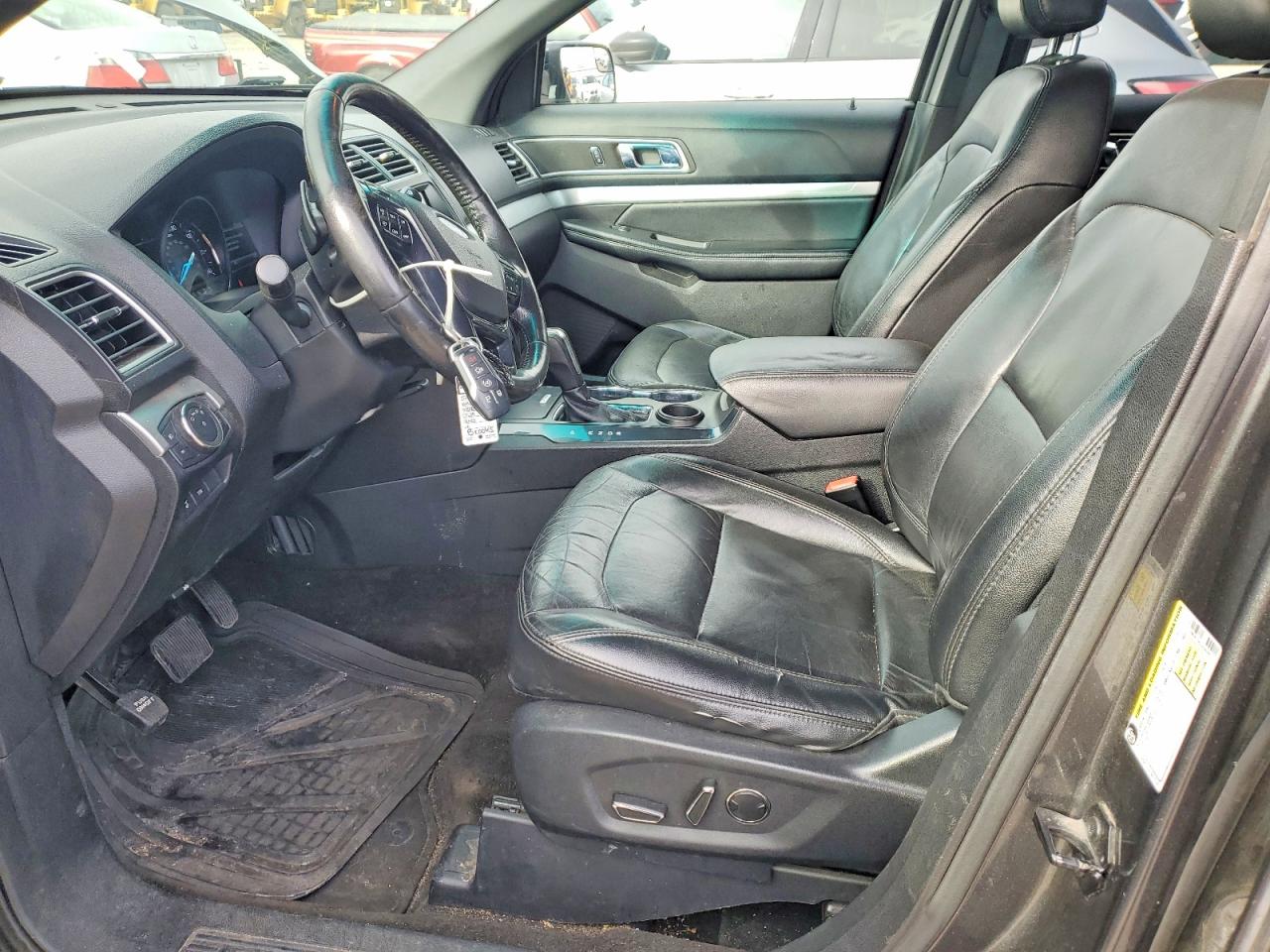 2016 FORD EXPLORER XLT photo 7