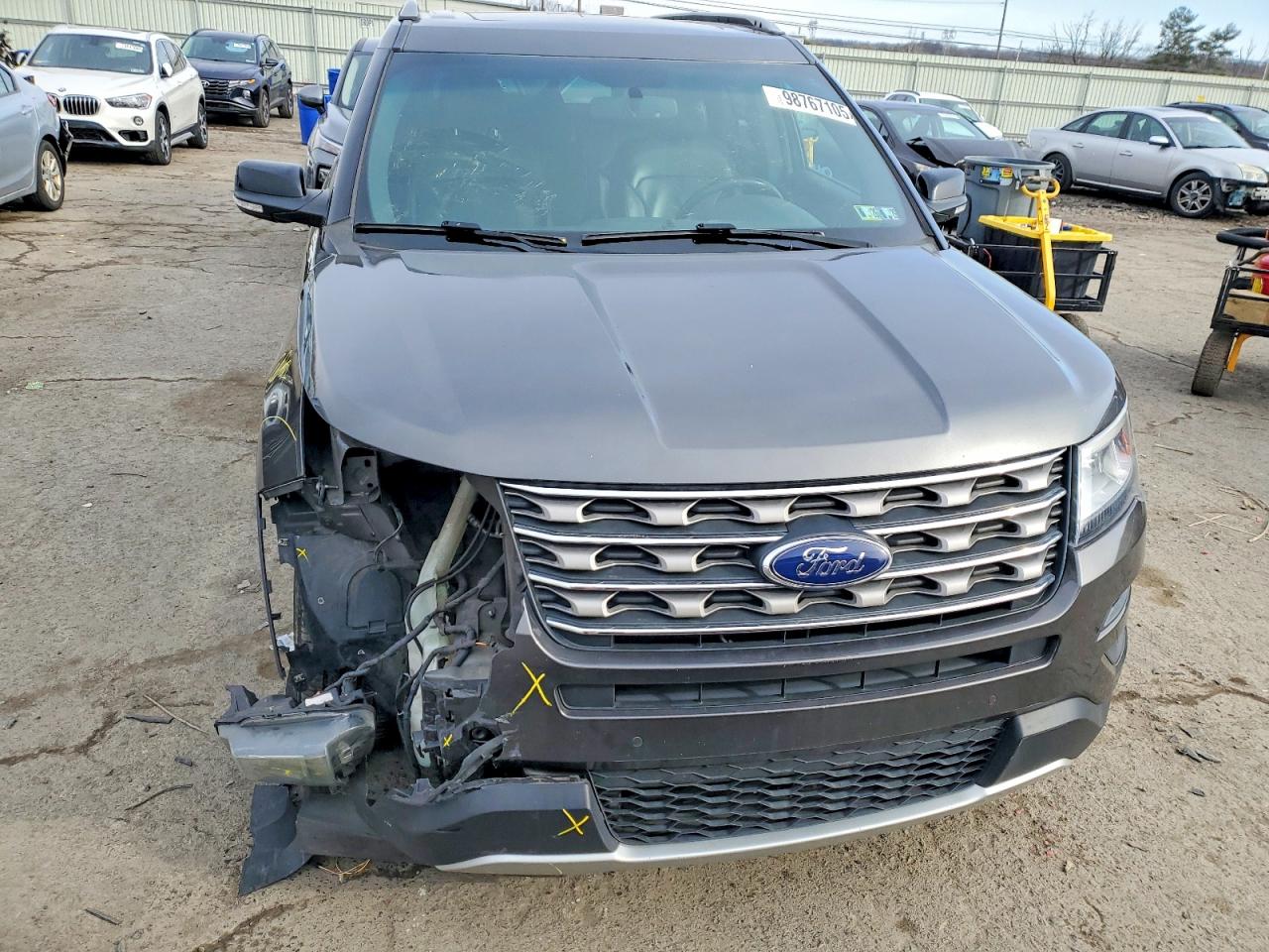 2016 FORD EXPLORER XLT photo 5