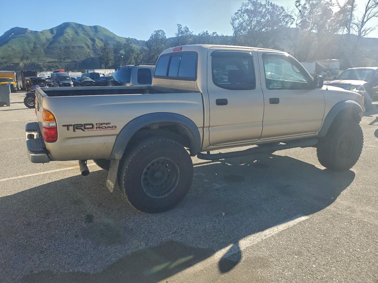 2004 TOYOTA TACOMA DOUBLE CAB photo 3