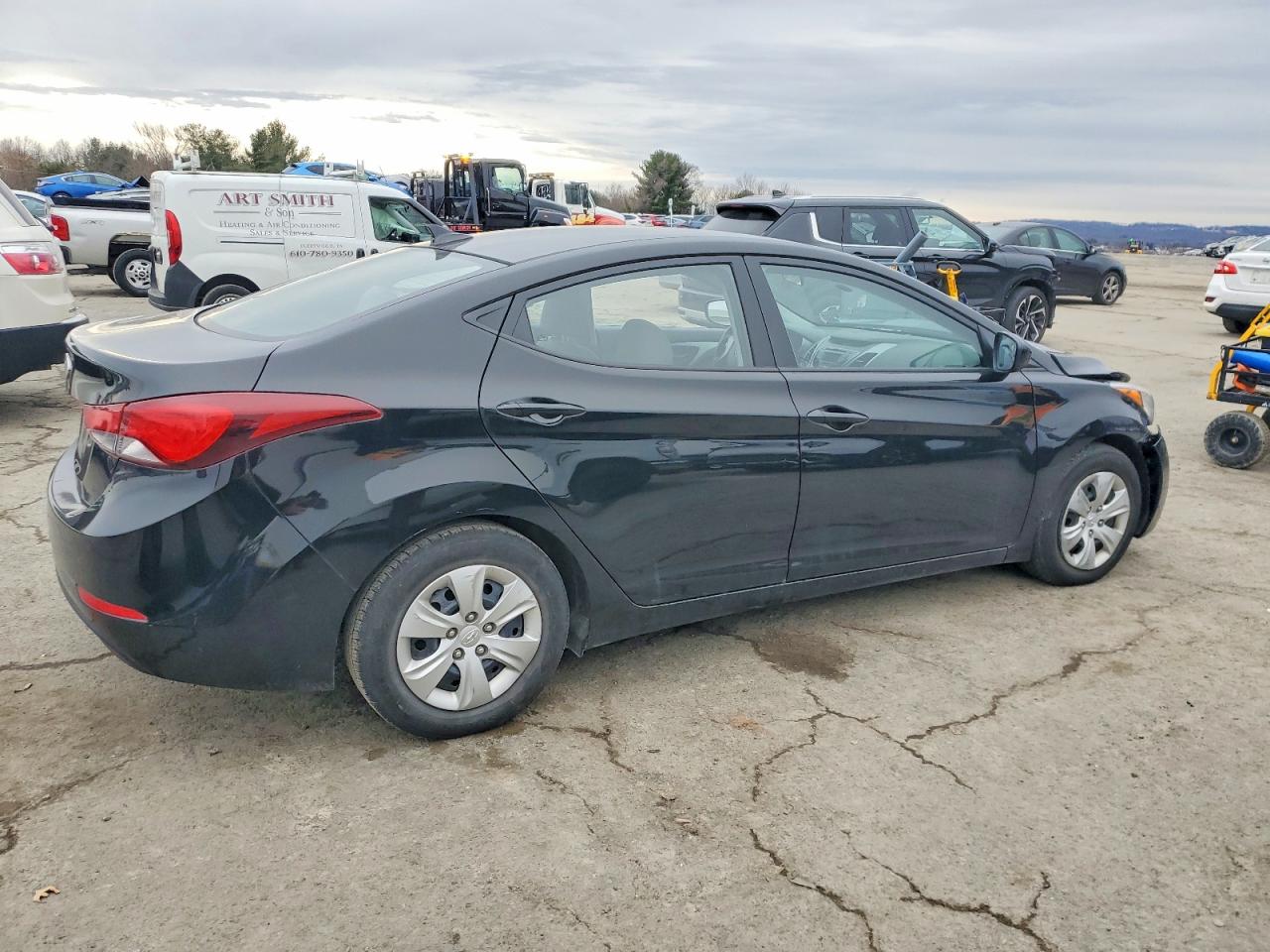 2016 HYUNDAI ELANTRA SE photo 3